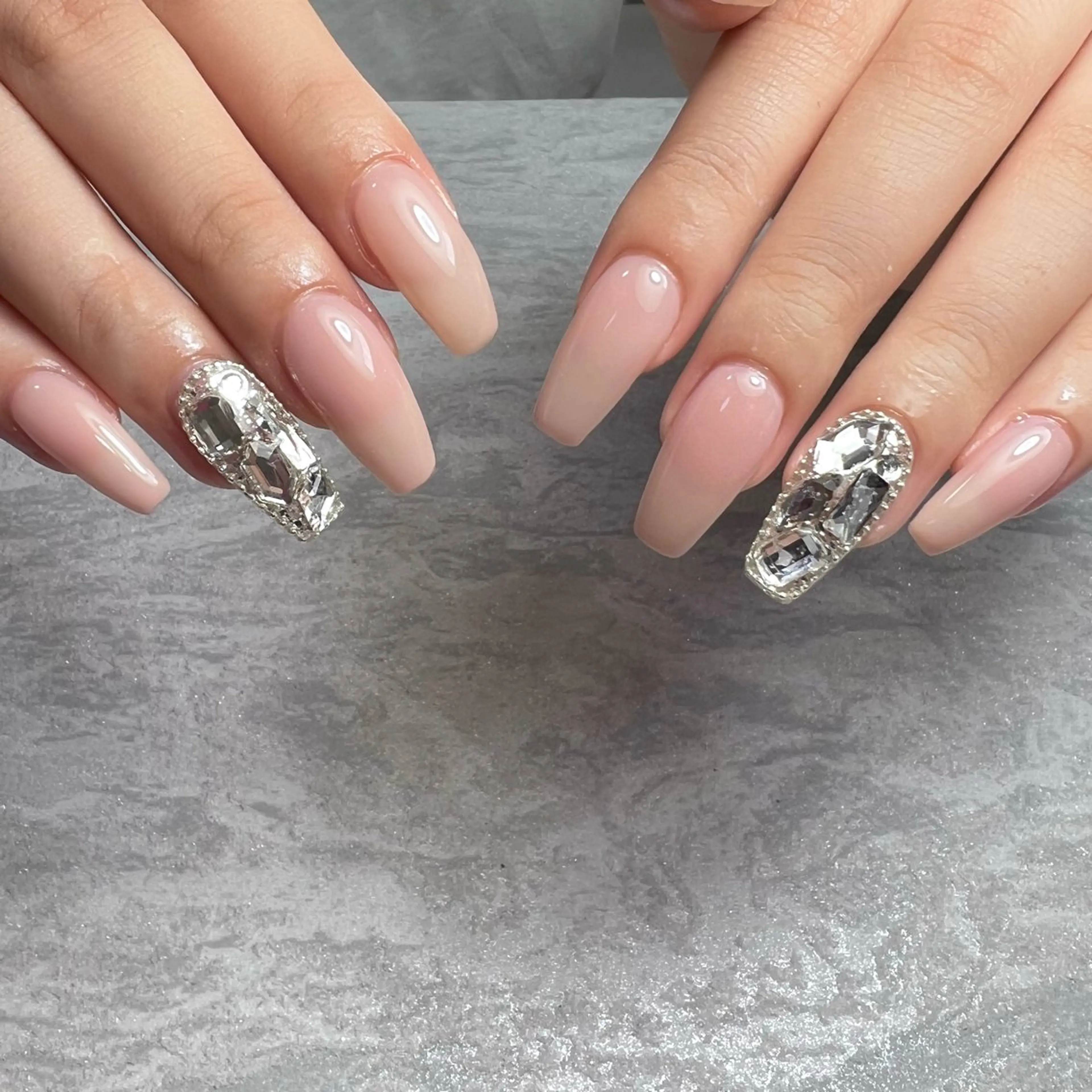 ネイル NAIL303所属・NAIL303 🛼 SHIORIのネイルデザイン