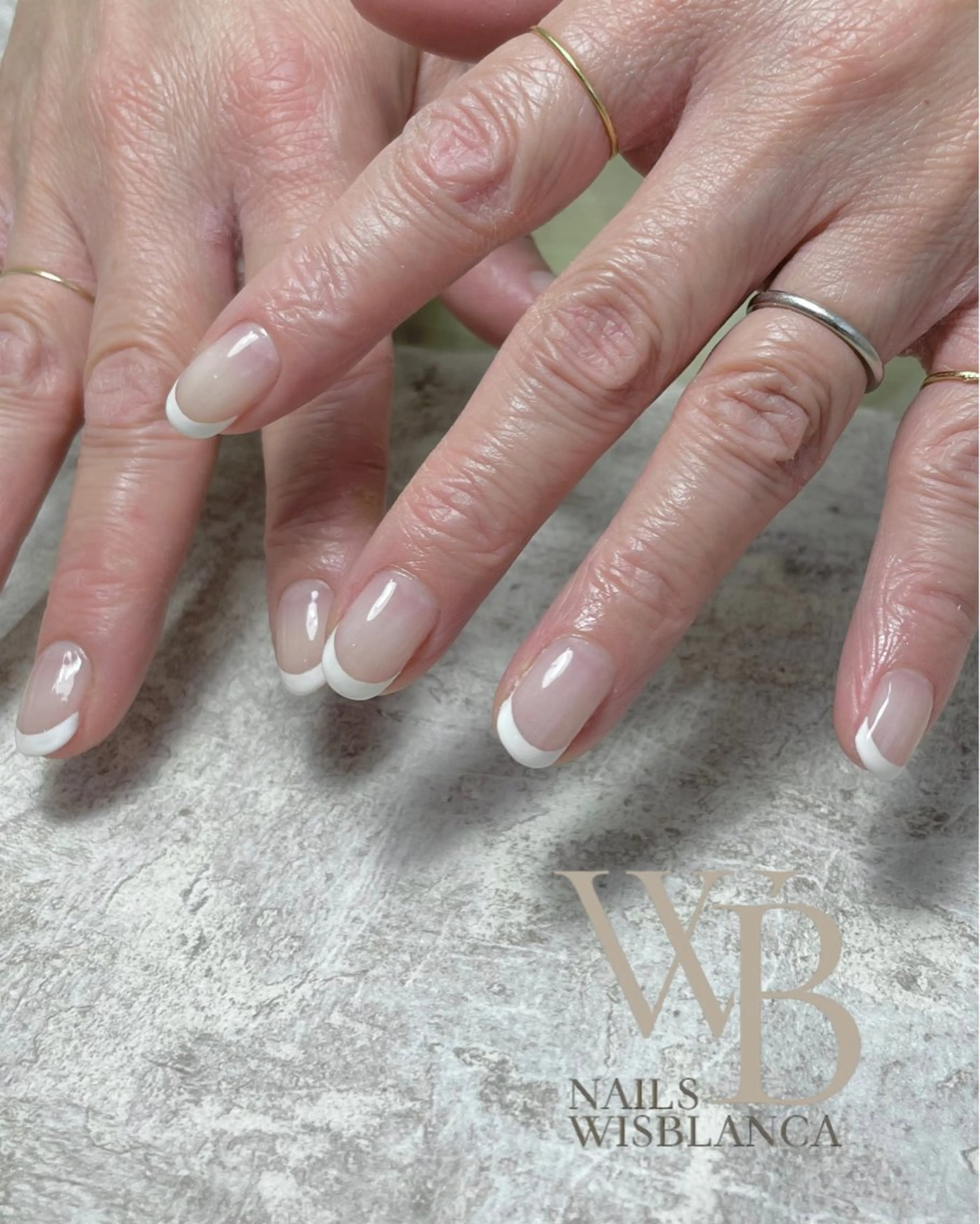 ネイル クリアネイル フレンチネイル Nails wisBlancaのネイルデザイン