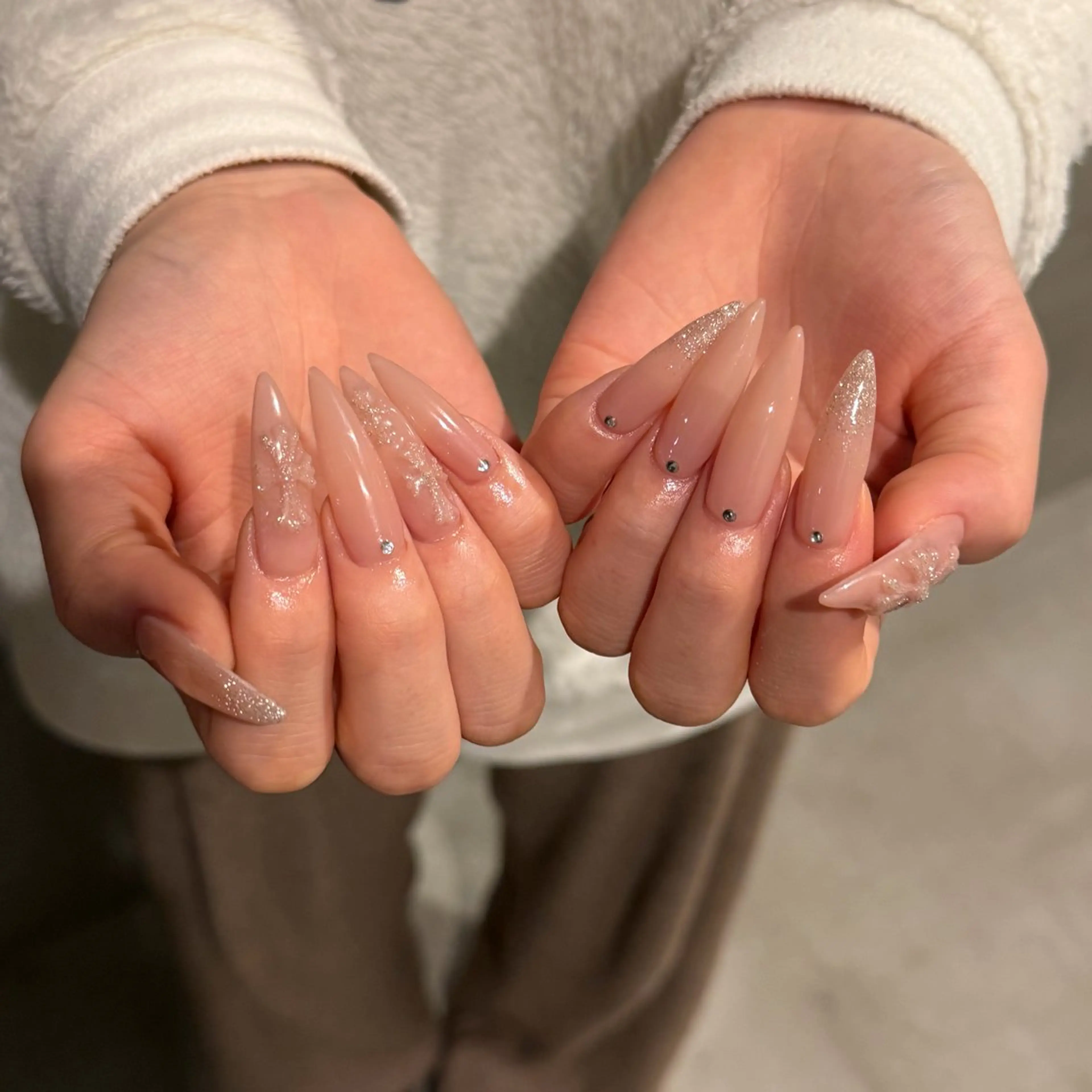 ネイル スカルプネイル ネイルチップ ハンドネイル 𝐫𝐚𝐢 𝐧𝐚𝐢𝐥の眉毛・アイブロウイメージ