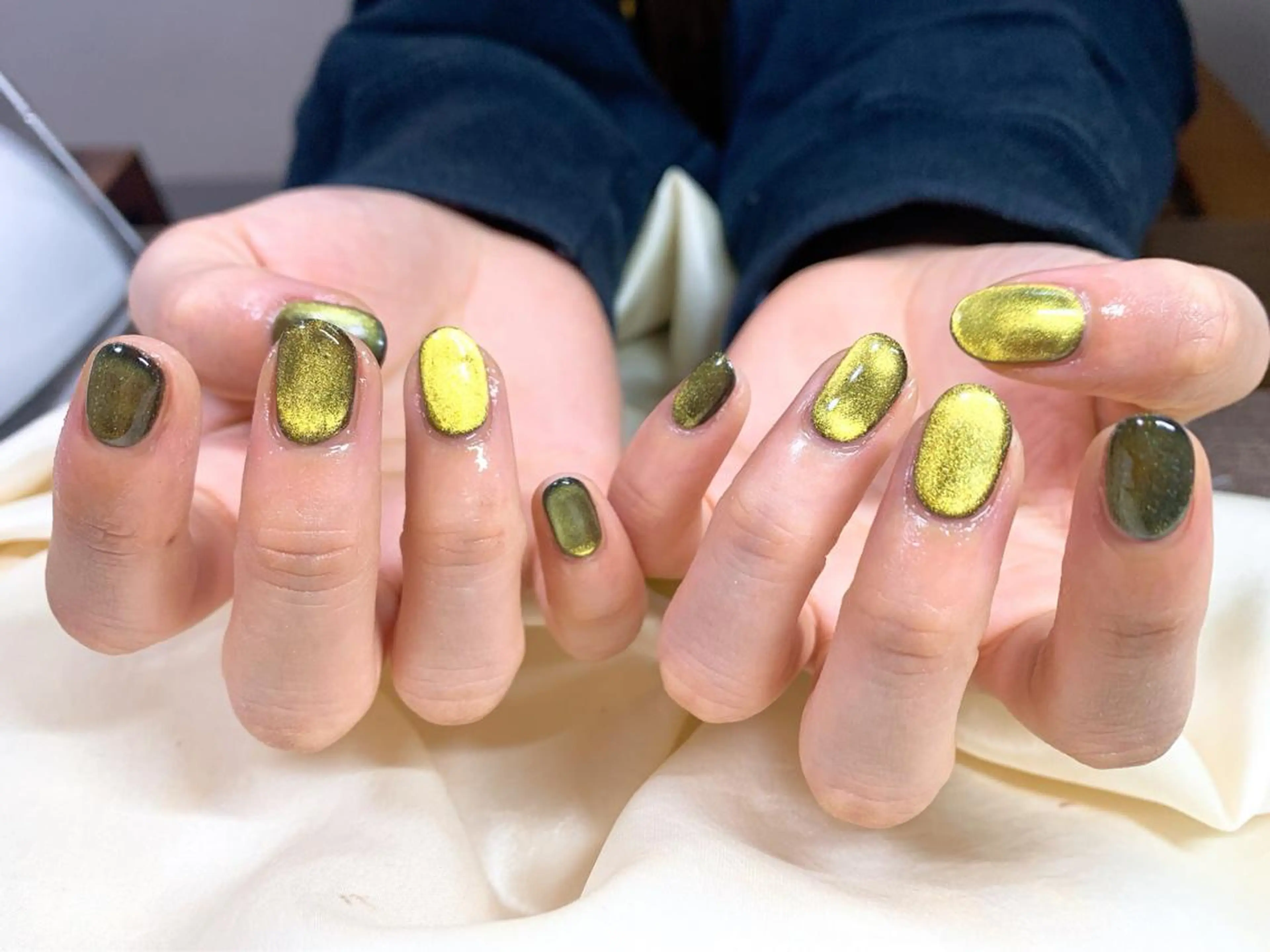 ネイル フットネイル ジェルネイル グリーン 韓国ネイル マグネットネイル Mogu nail 二子玉川のネイルデザイン