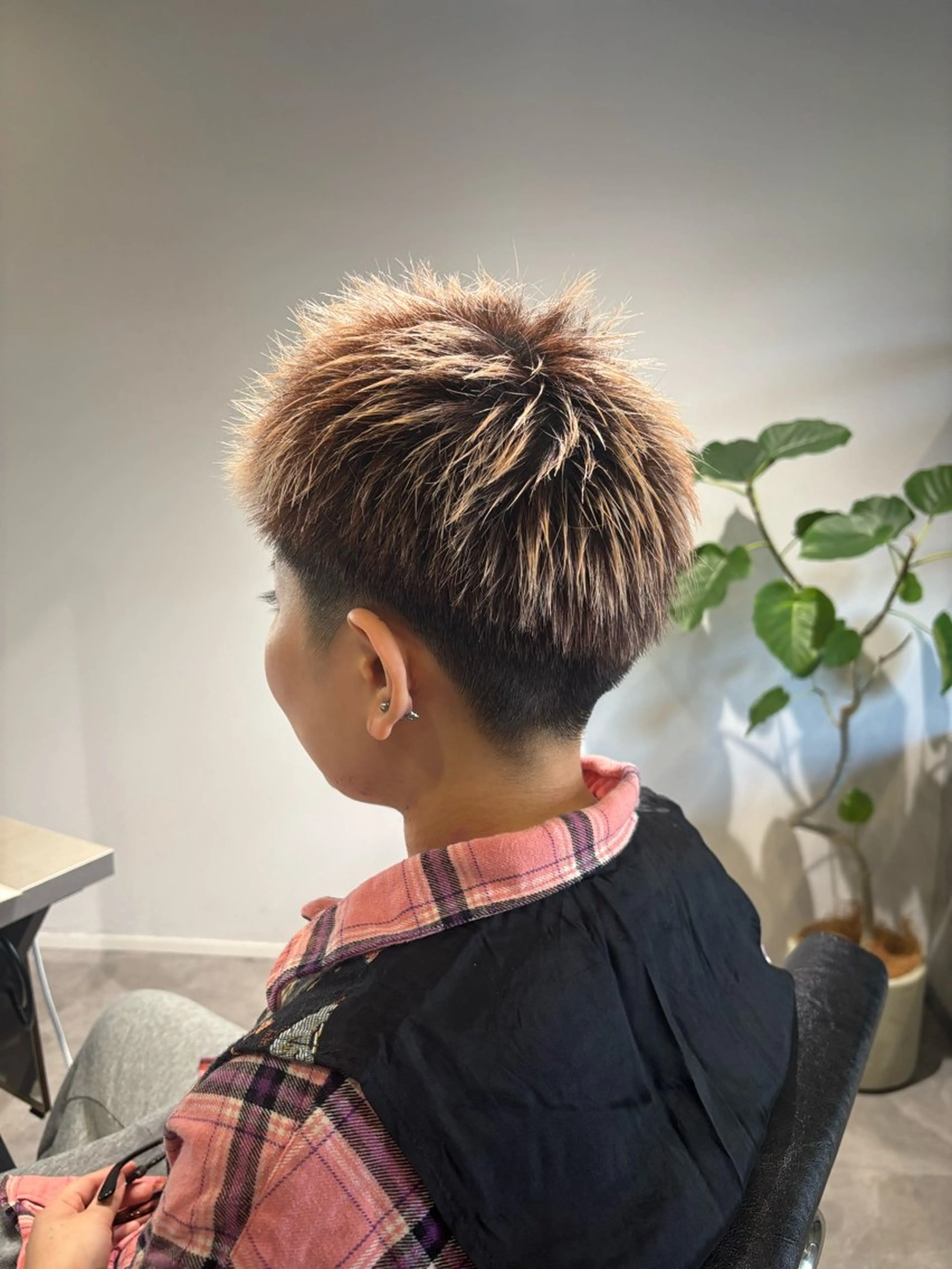 メンズ 長尾ゆりの/ボブ/ ベージュ/ハイトーンのヘアスタイル