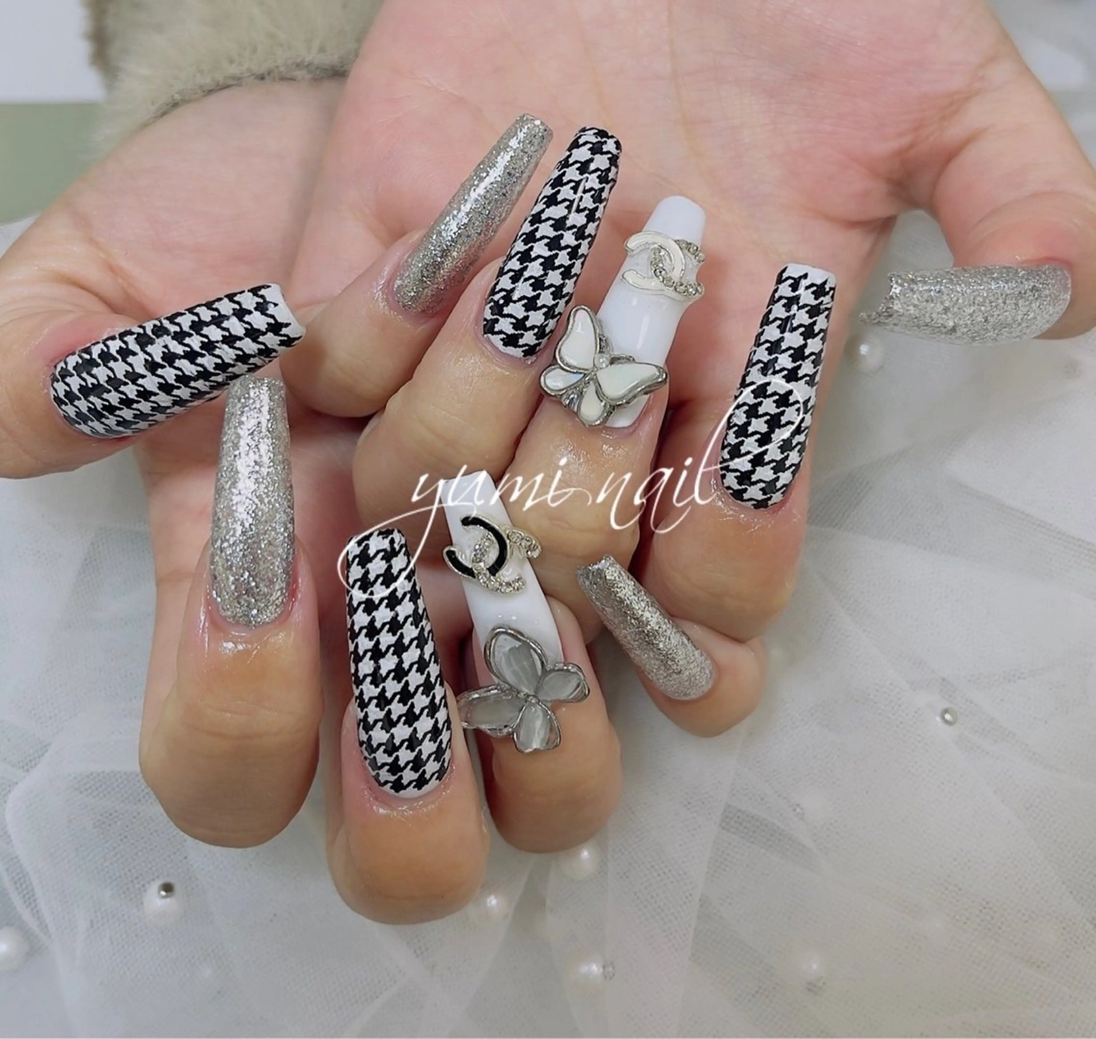 ネイル ハンドネイル 𝐲𝐮𝐦𝐢🎀 長さ出しデザイン専門のネイルデザイン