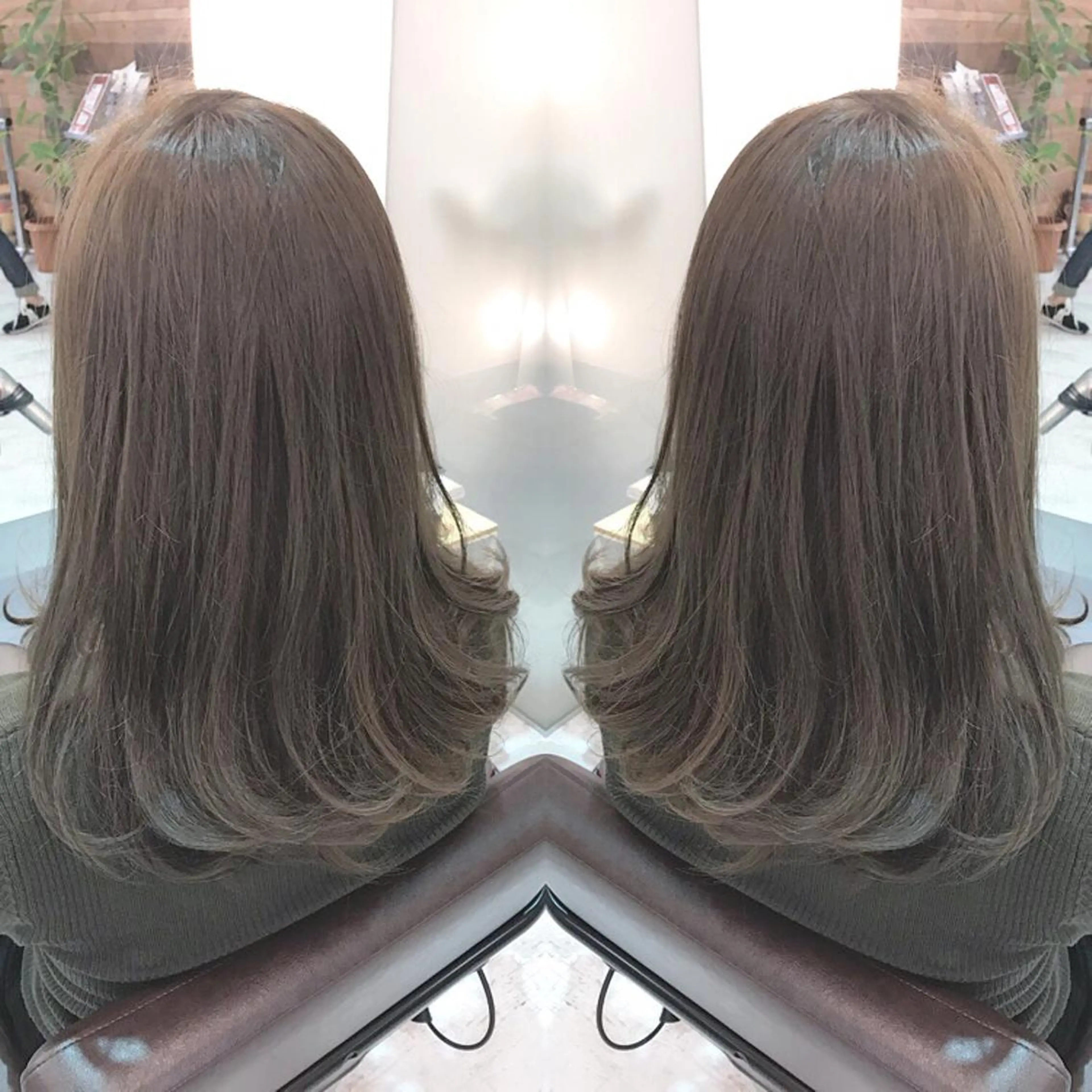 ミディアム セミロング カラー グレージュ イルミナカラー 青木 茂樹⭐️ 透明感カラーのヘアスタイル