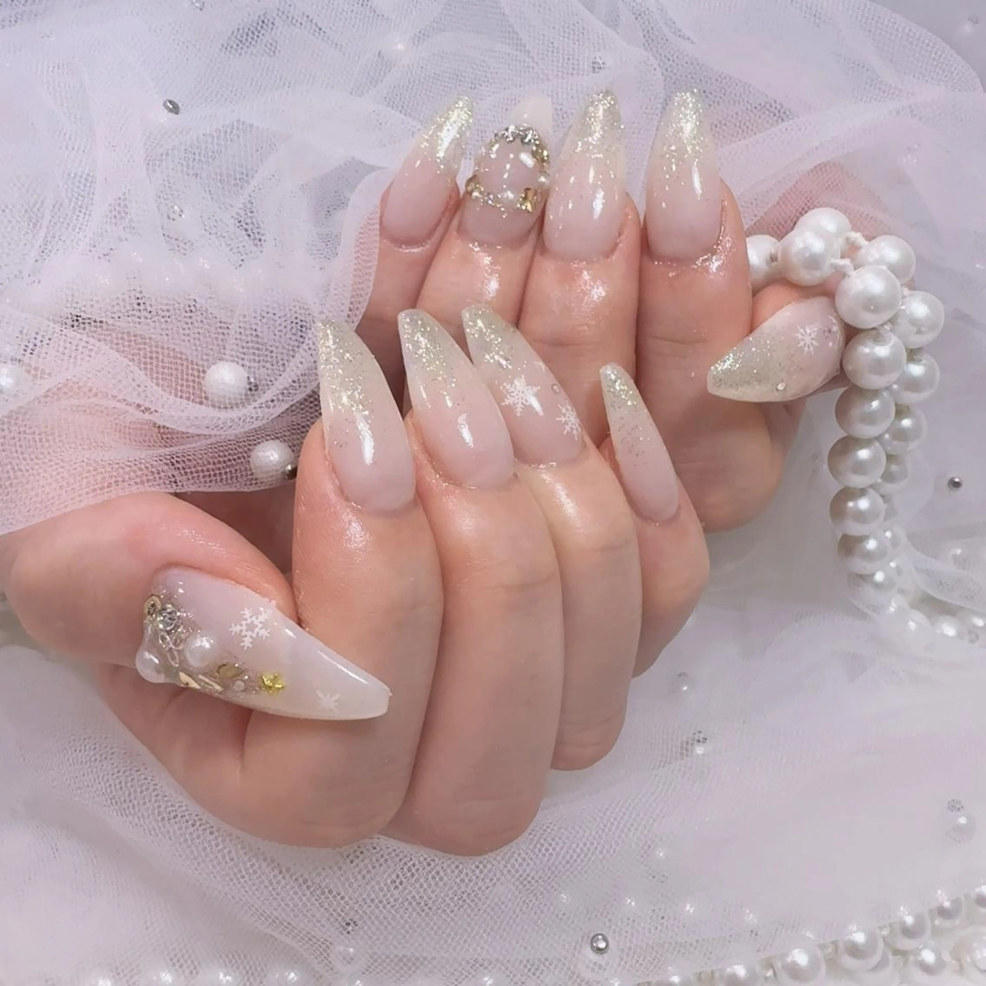 ネイル 長さ出し フットネイル フレンチネイル ジェルネイル ガラスフレンチ M2  BEAUTY Yukiのネイルデザイン