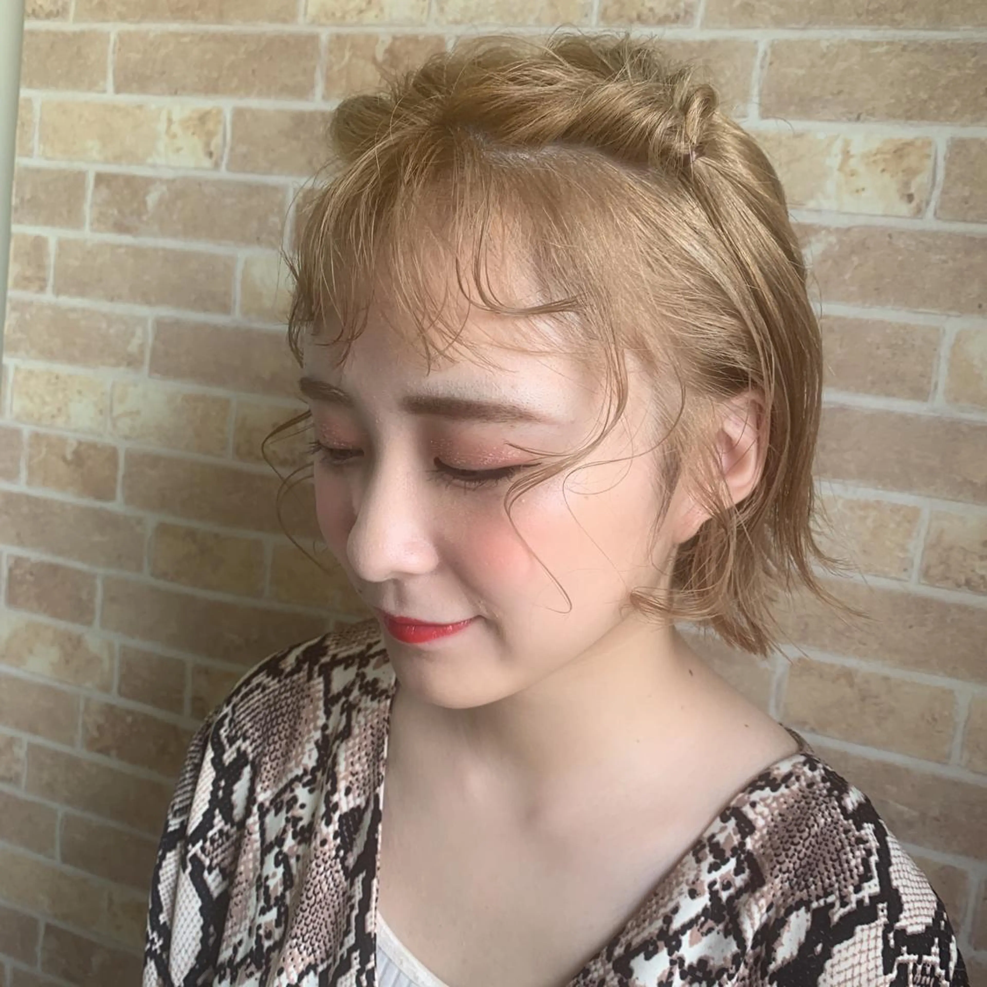 ショート カラー ヘアアレンジ カット 韓国ヘア🇰🇷 YURIYAのヘアスタイル