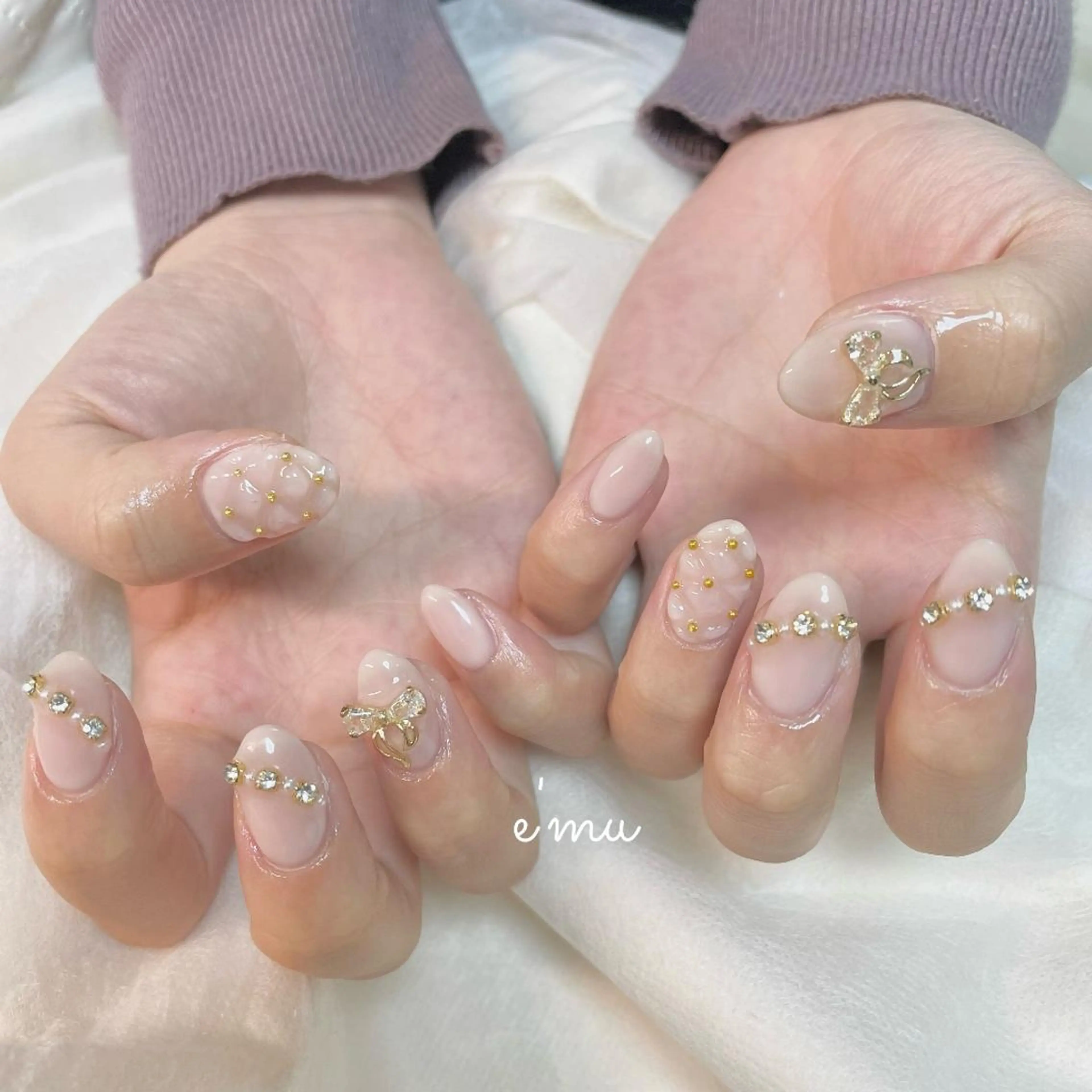 ネイル 韓国ネイル リボン 冬ネイル nail salon e'mu💐のネイルデザイン