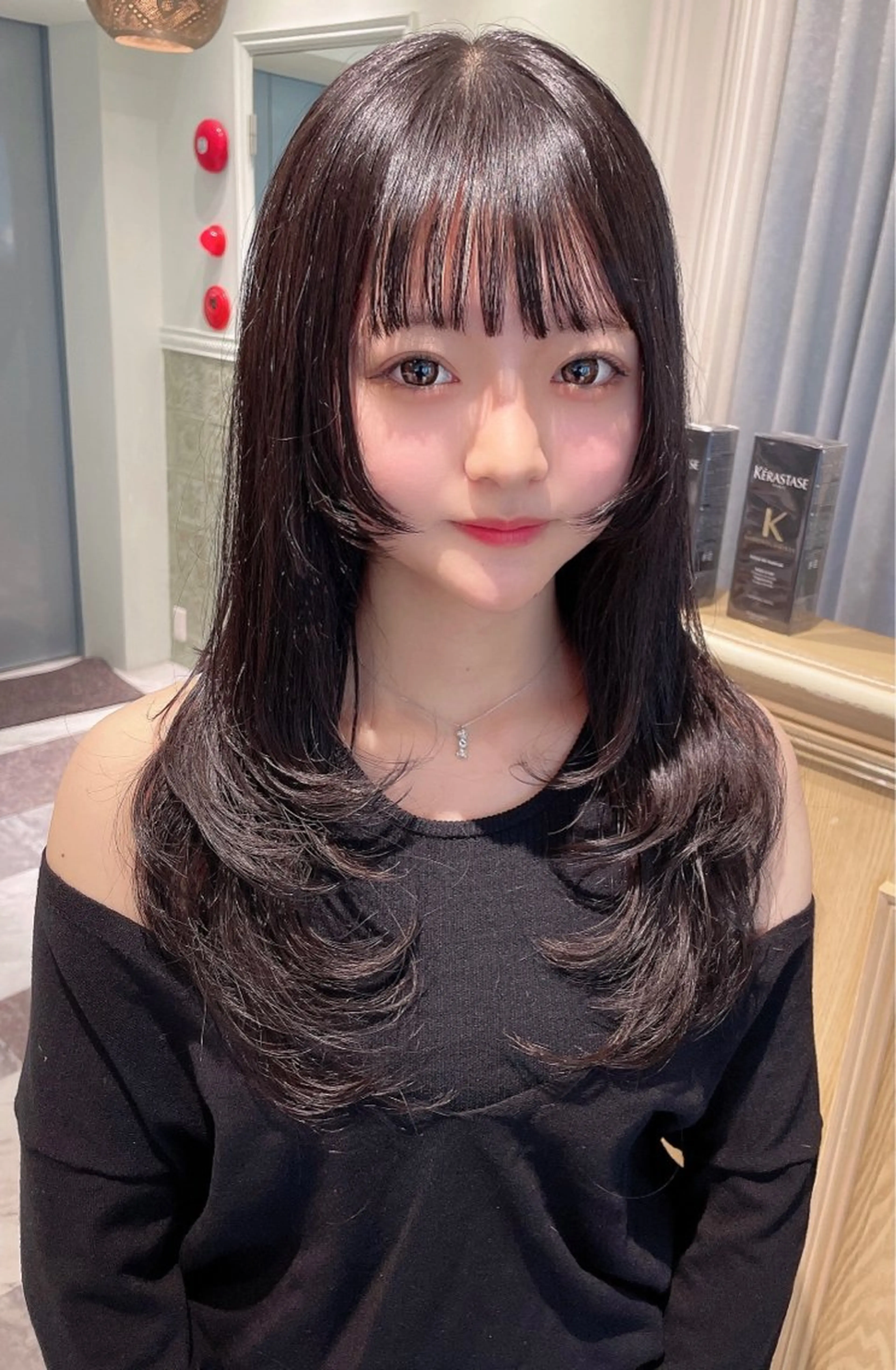 ロング カラー ベージュカラー 黒髪 ブリーチ ブルーカラー ブルーブラック カット ヘアカラー トリートメント 木屋元一/透明感 /レイヤー/顔まわりのヘアスタイル