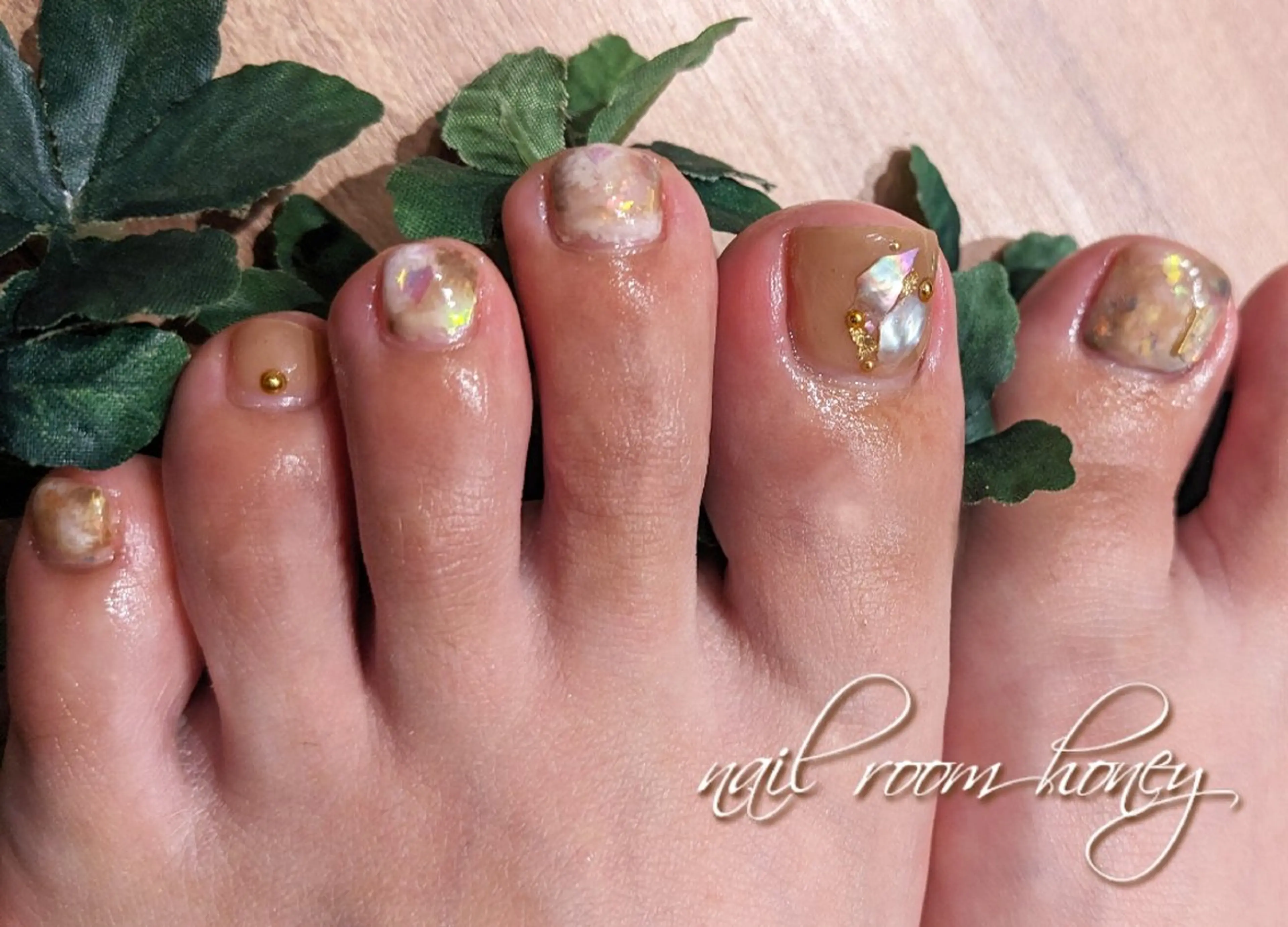 ネイル ニュアンスネイル フットネイル nail room  honeyのネイルデザイン