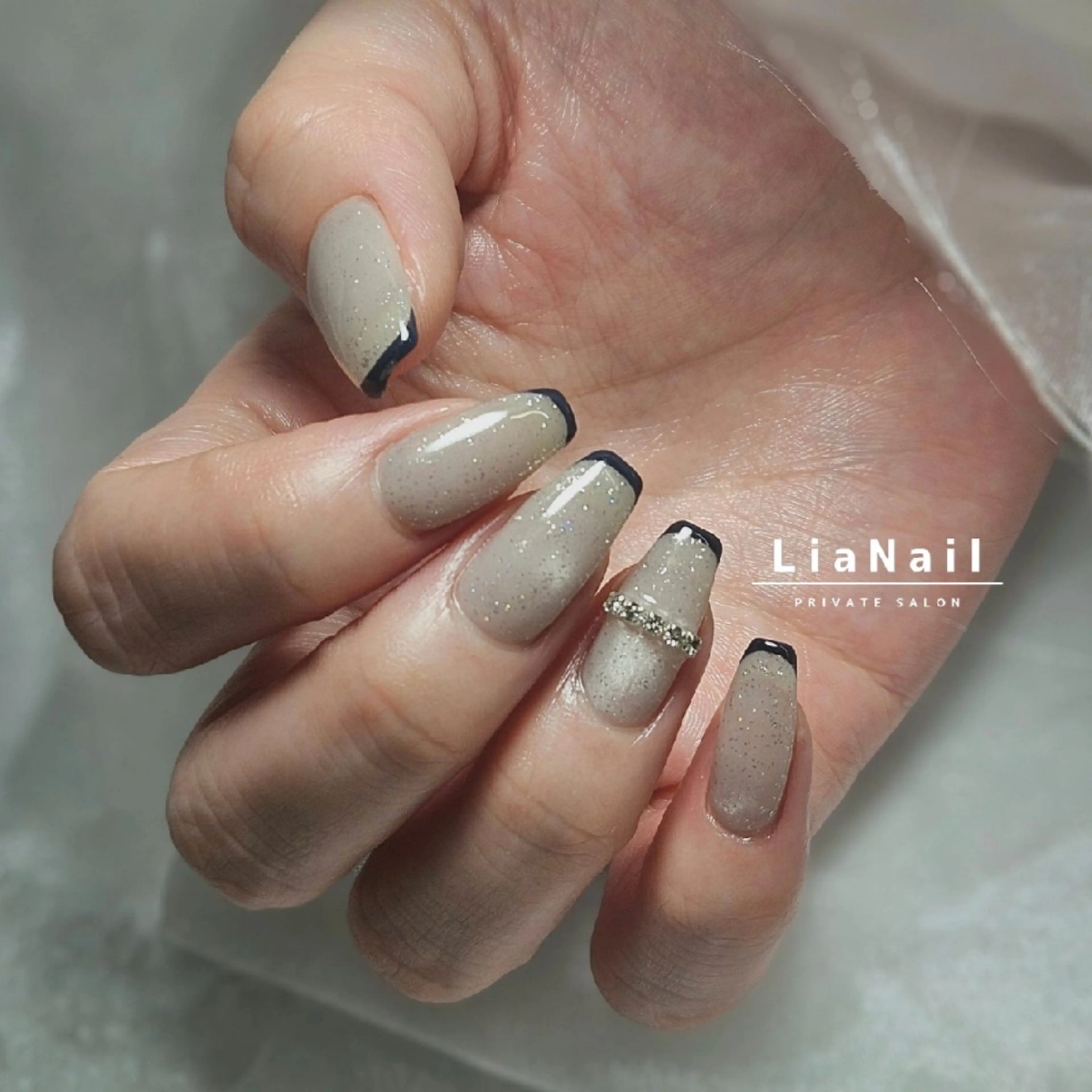 ネイル フレンチネイル マグネットネイル ハンドネイル Lia Nailのネイルデザイン