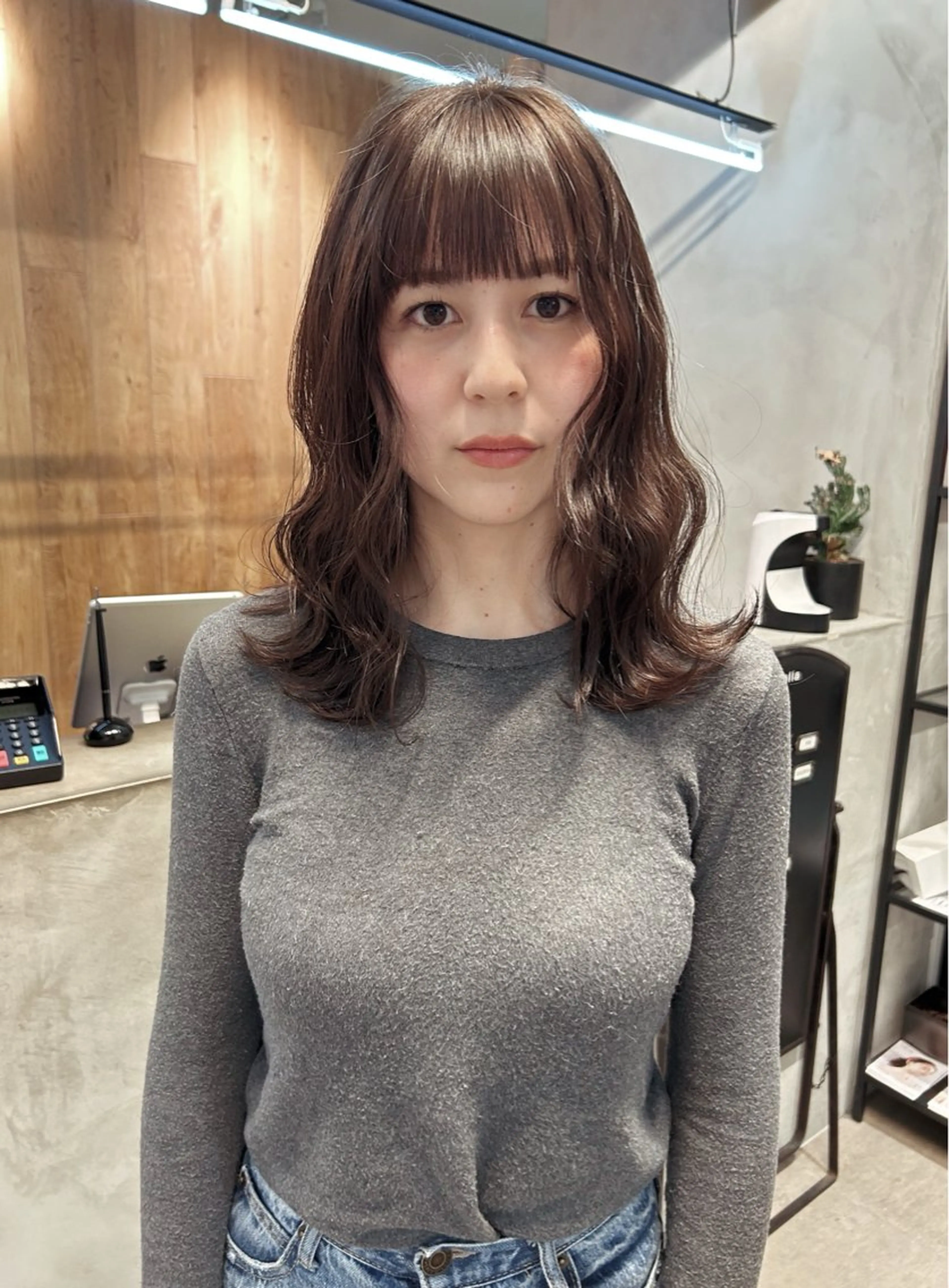 ミディアム パーマ カット パーマ トリートメント ハイトーン&暗髪🔥 表参道二刀流マエダのヘアスタイル