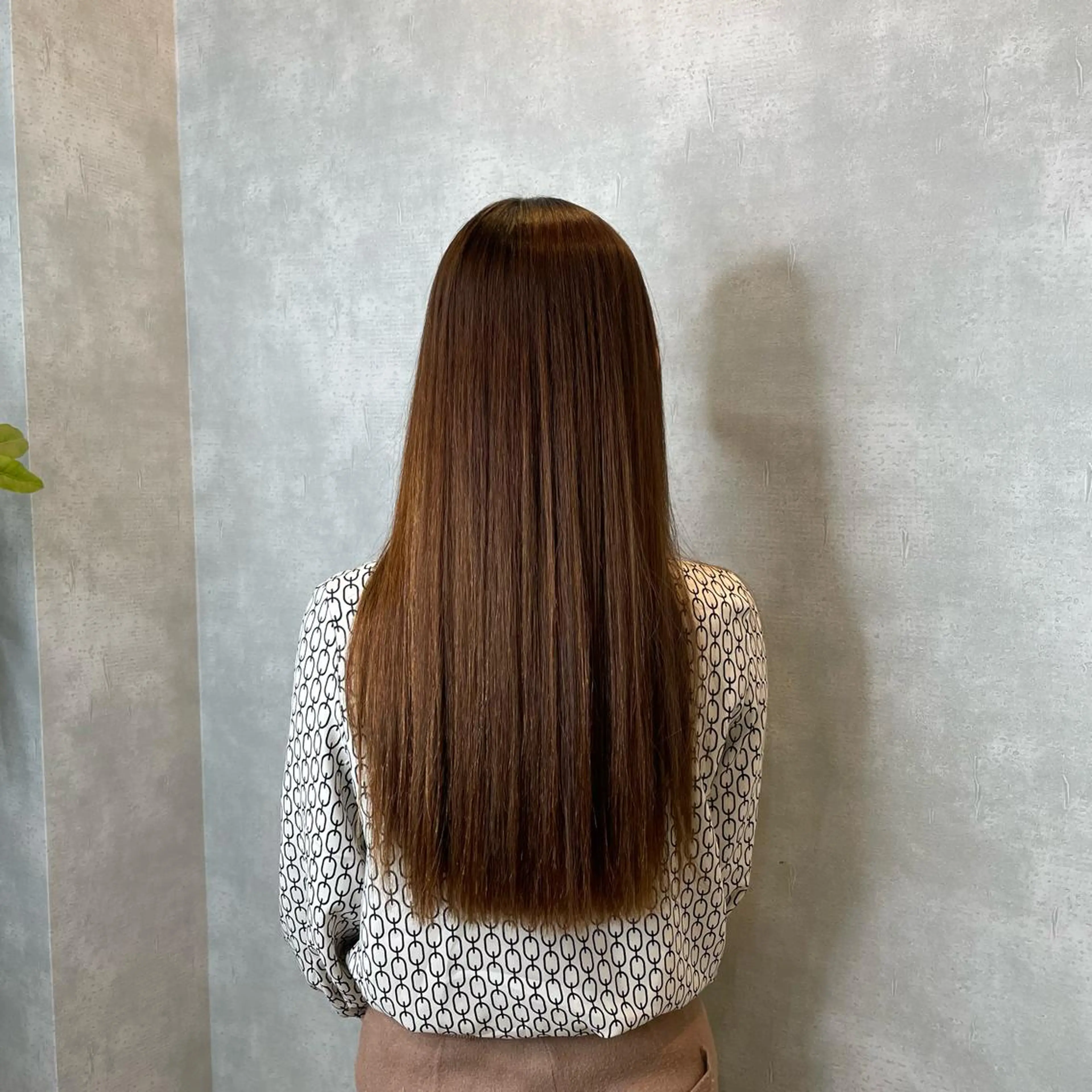 ロング ボブ 縮毛矯正 BLEACHI桜田店所属・BLEACHI桜田店 西澤元気のヘアスタイル