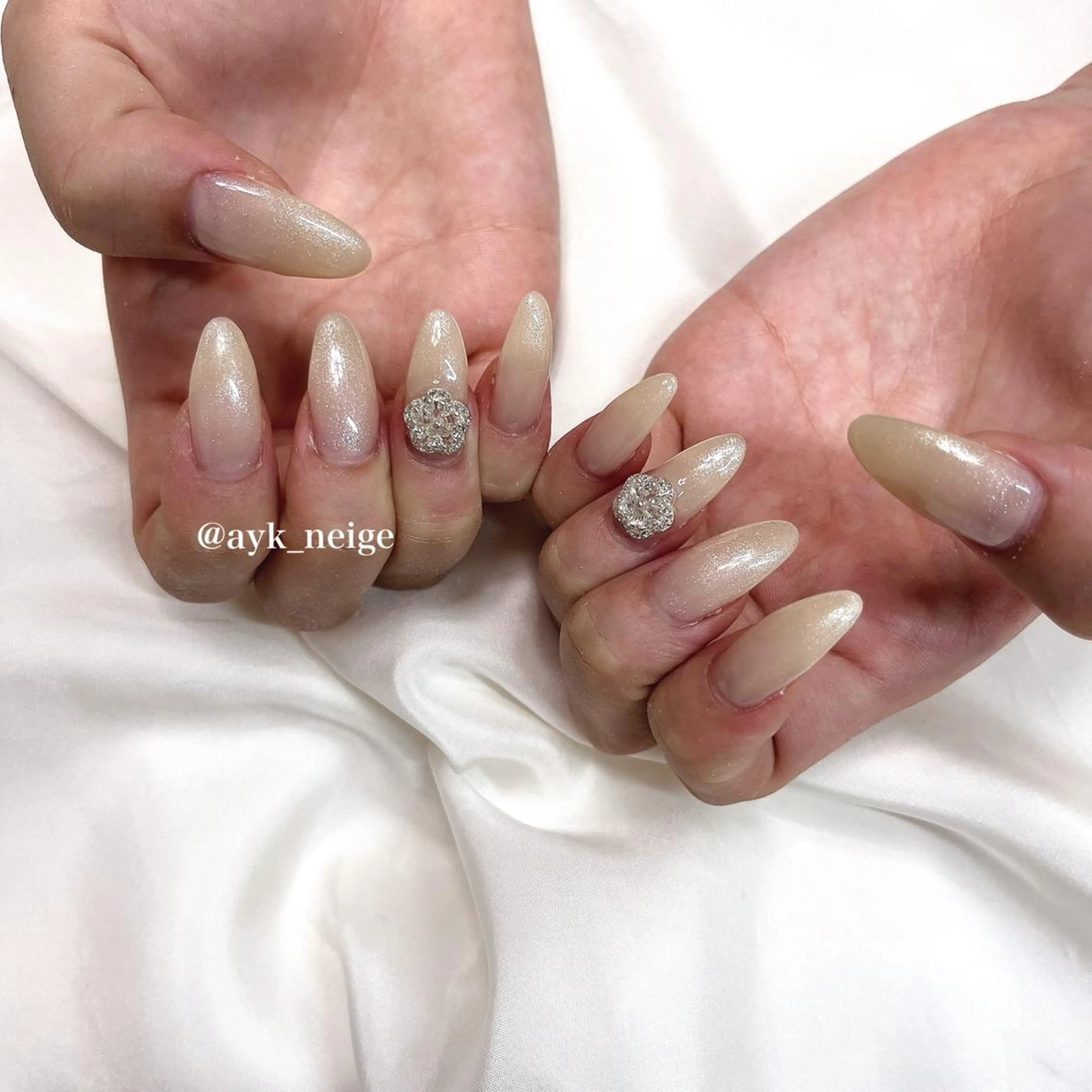 ネイル フットネイル フレンチネイル ガラスフレンチ グラデーション 韓国ネイル n'eige nail所属・大谷 綾香のネイルデザイン