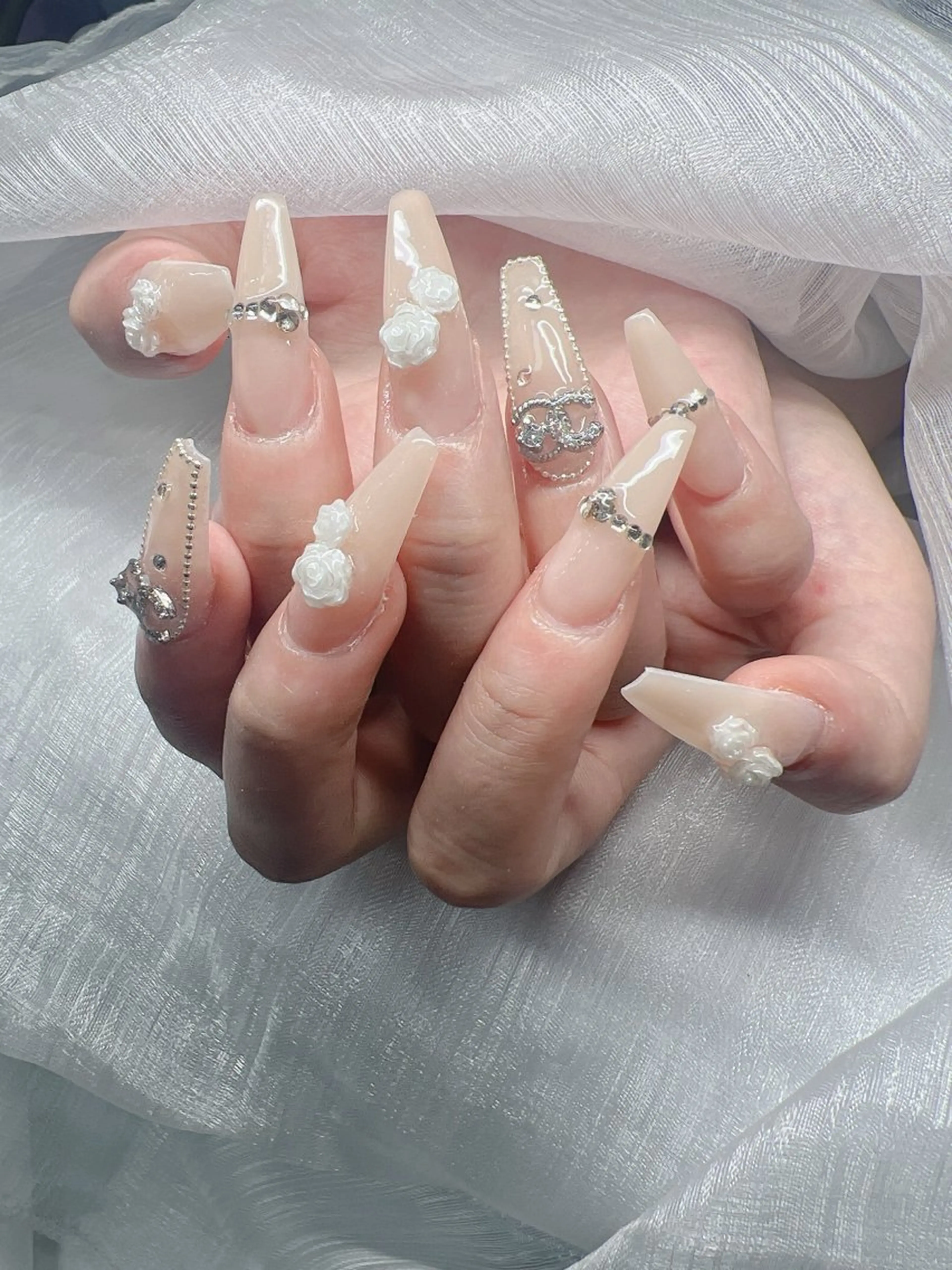ネイル ハンドネイル Lee Nailsのネイルデザイン