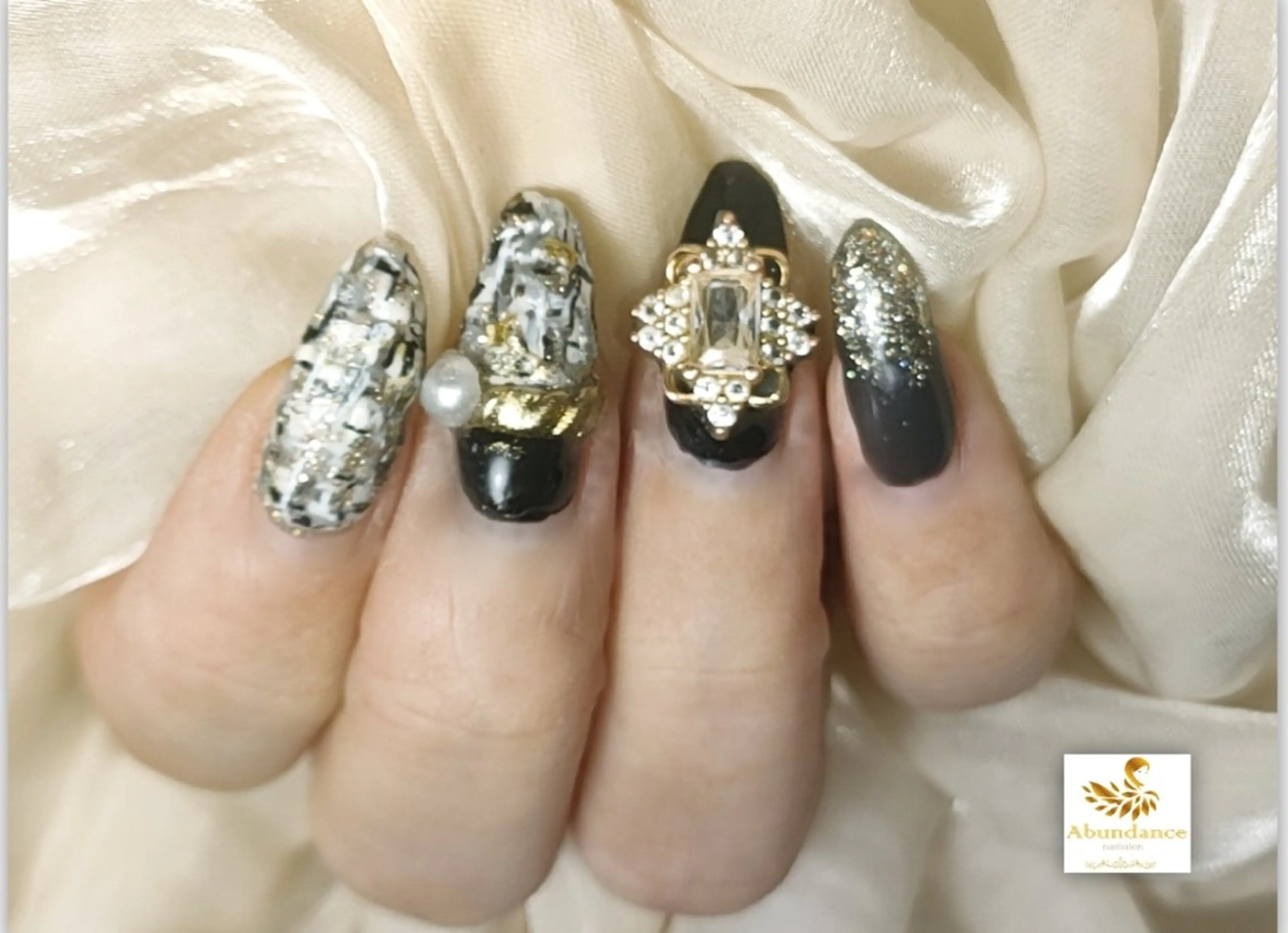 ネイル ツイードネイル ハンドネイル 完全予約制個室サロン Abundancesのネイルデザイン