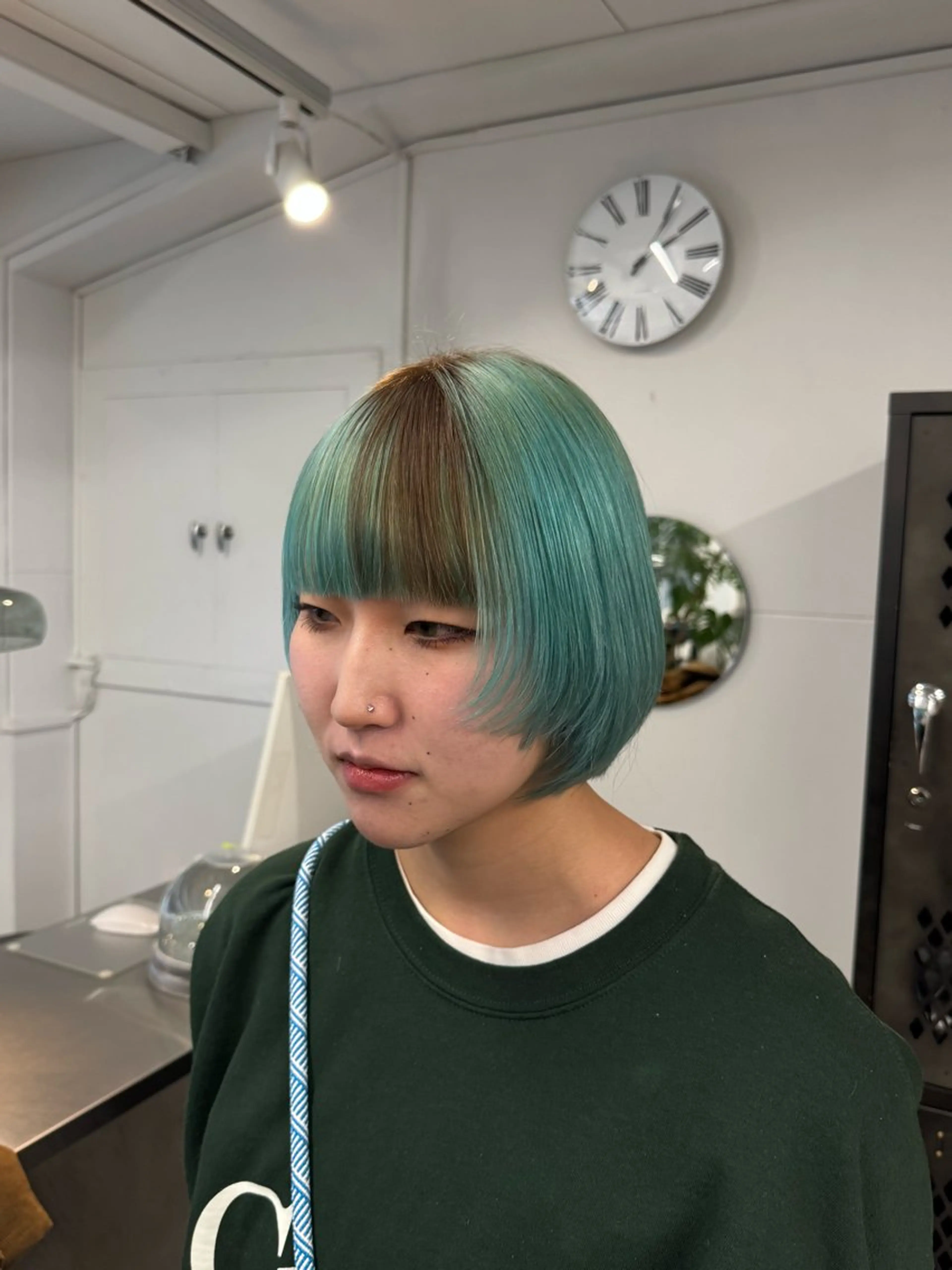 ミディアム カット ヘアカラー INORI /フェイスレイヤーのヘアスタイル