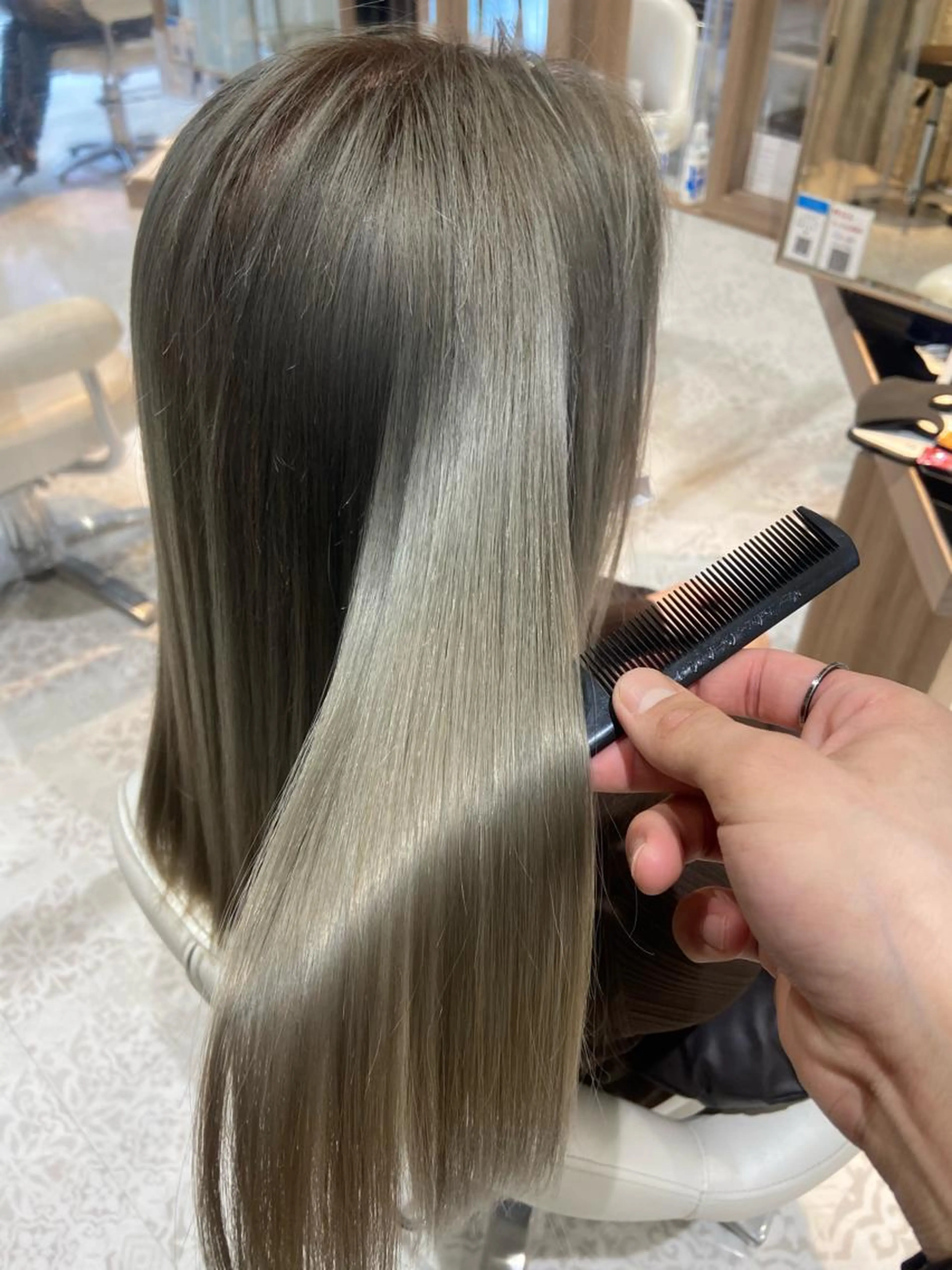 【人気No.1】デザインカット＋イルミナカラーorボンドカラー¥9,900⇒¥8,000の写真