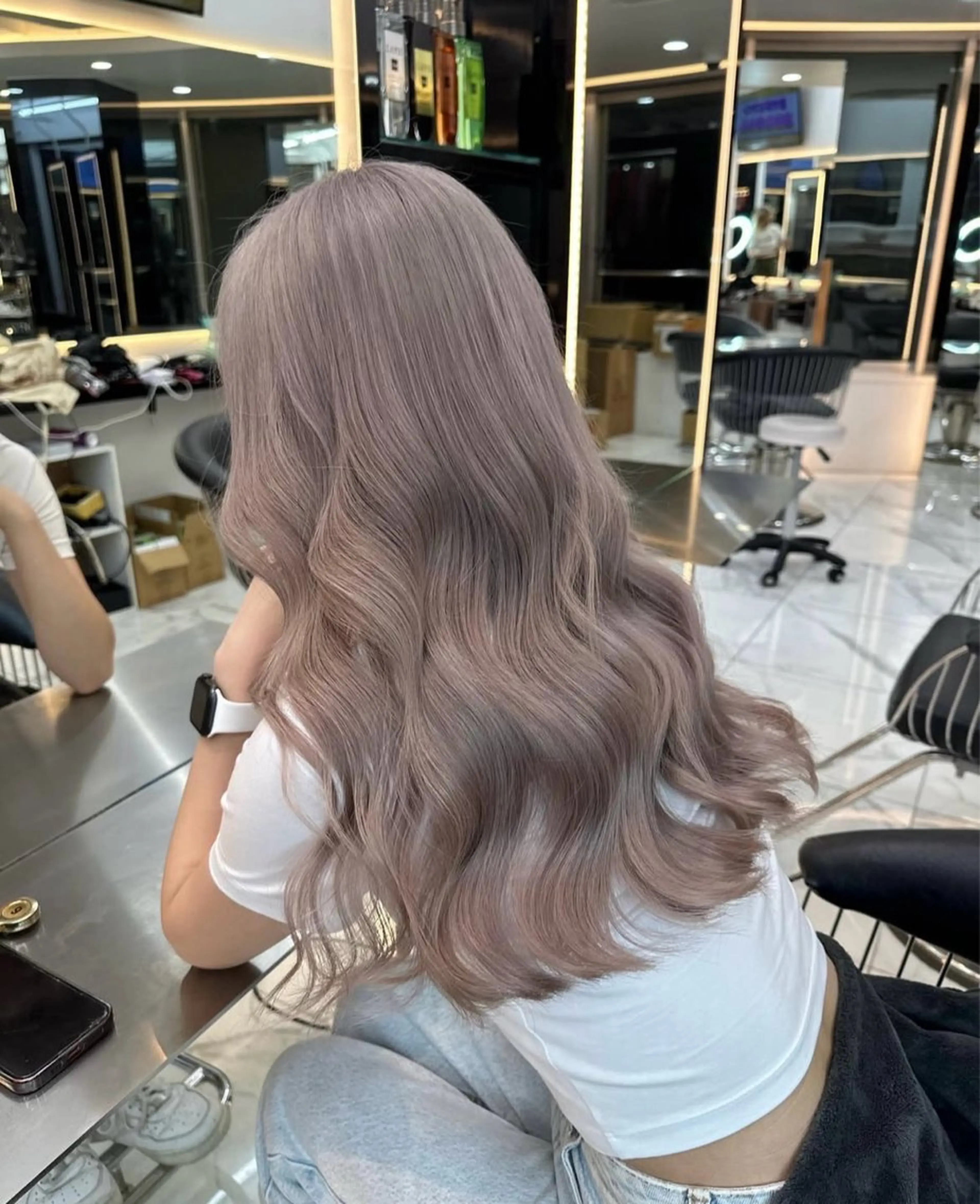 セミロング カラー ブリーチ グレージュ ヘアカラー 谷口 真美のヘアスタイル