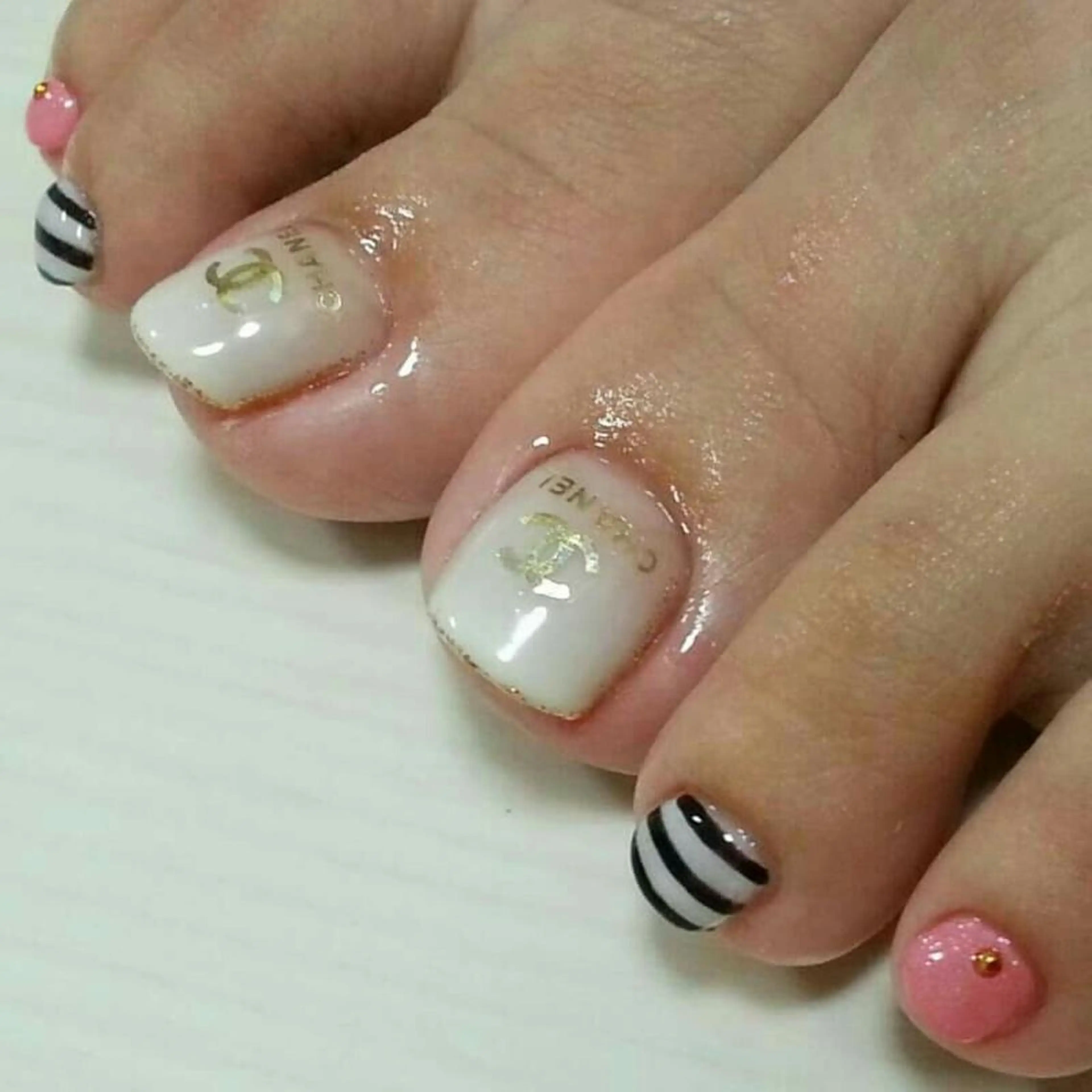 ネイル フットネイル MALCAnail(マルカネイル)所属・荒木 莉奈のネイルデザイン