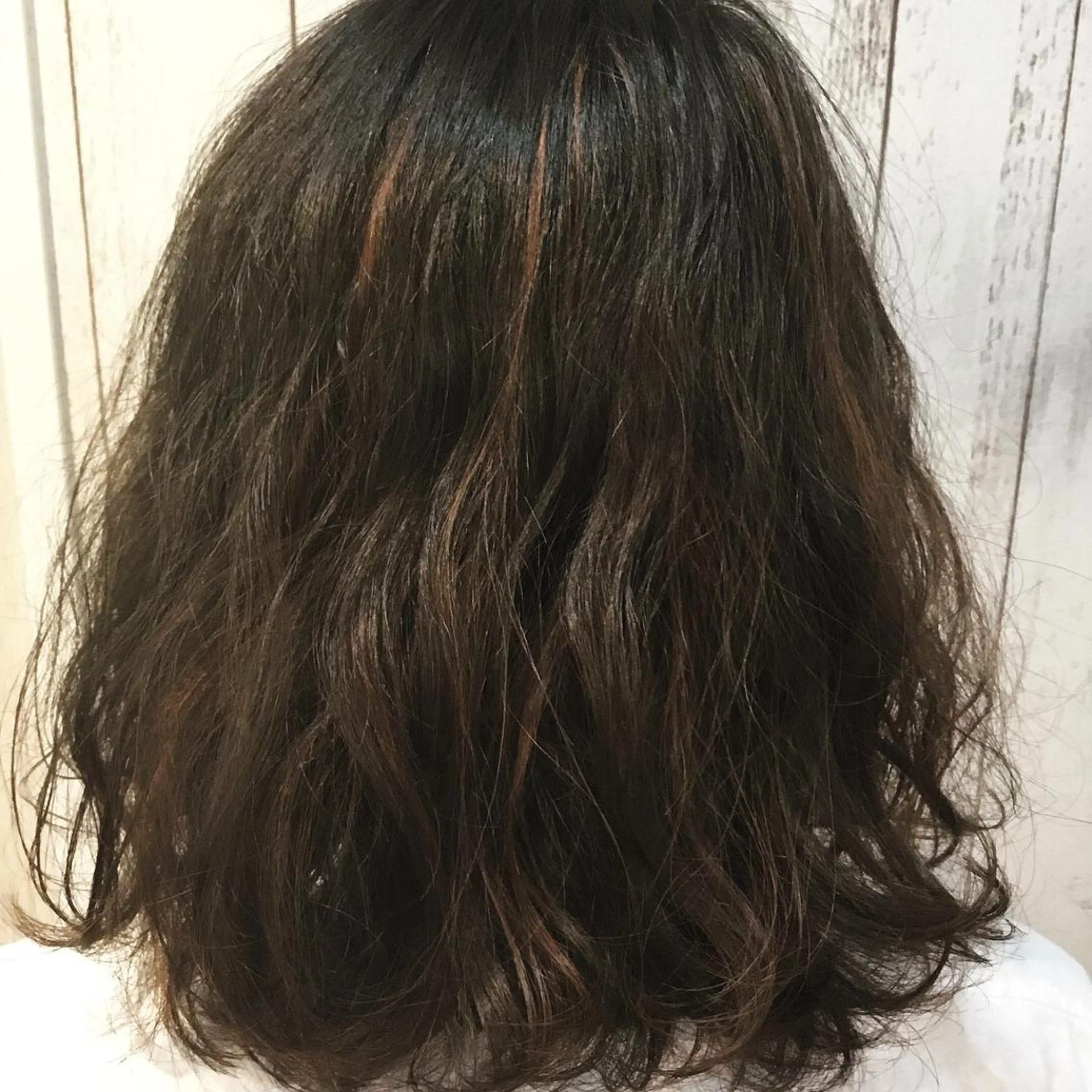 ミディアム カラー パーマ embrace エンブレイスのヘアスタイル