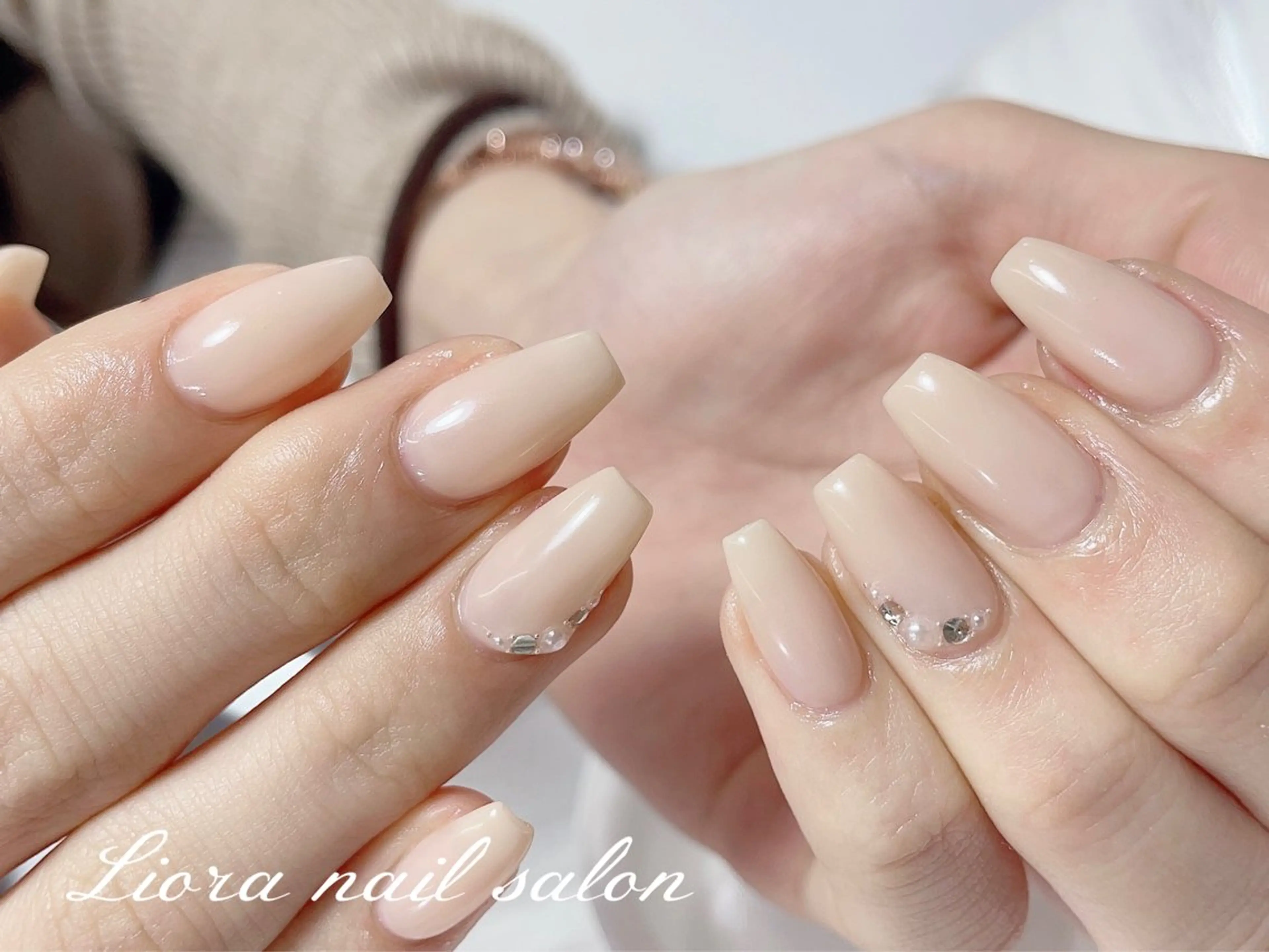ネイル チークネイル フットネイル フレンチネイル ジェルネイル ガーリー ハンドネイル Liora nail 1のネイルデザイン