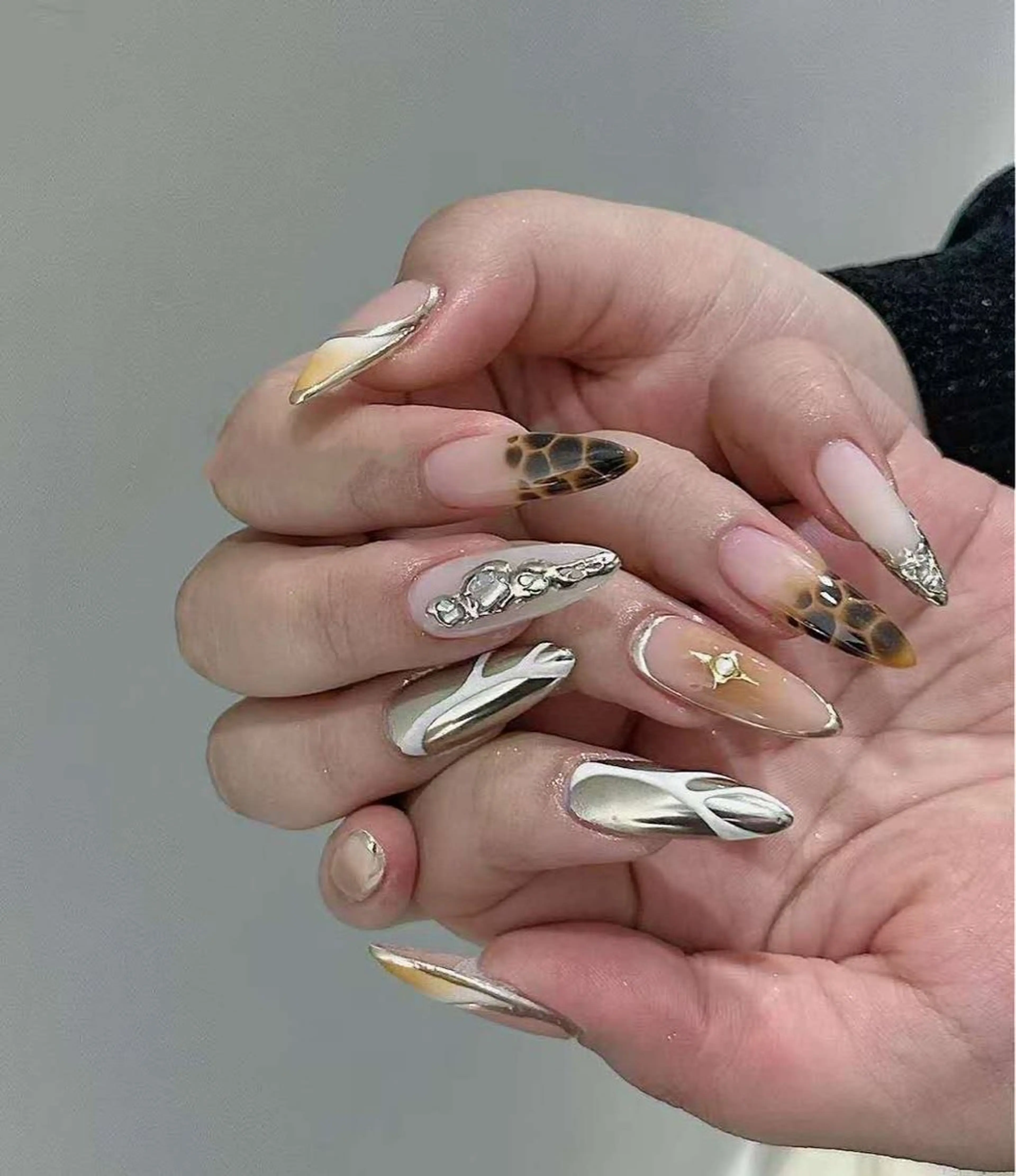 ネイル オーロラネイル フラワーネイル フットネイル フレンチネイル ジェルネイル ハンドネイル BabyYouMi ねねのネイルデザイン