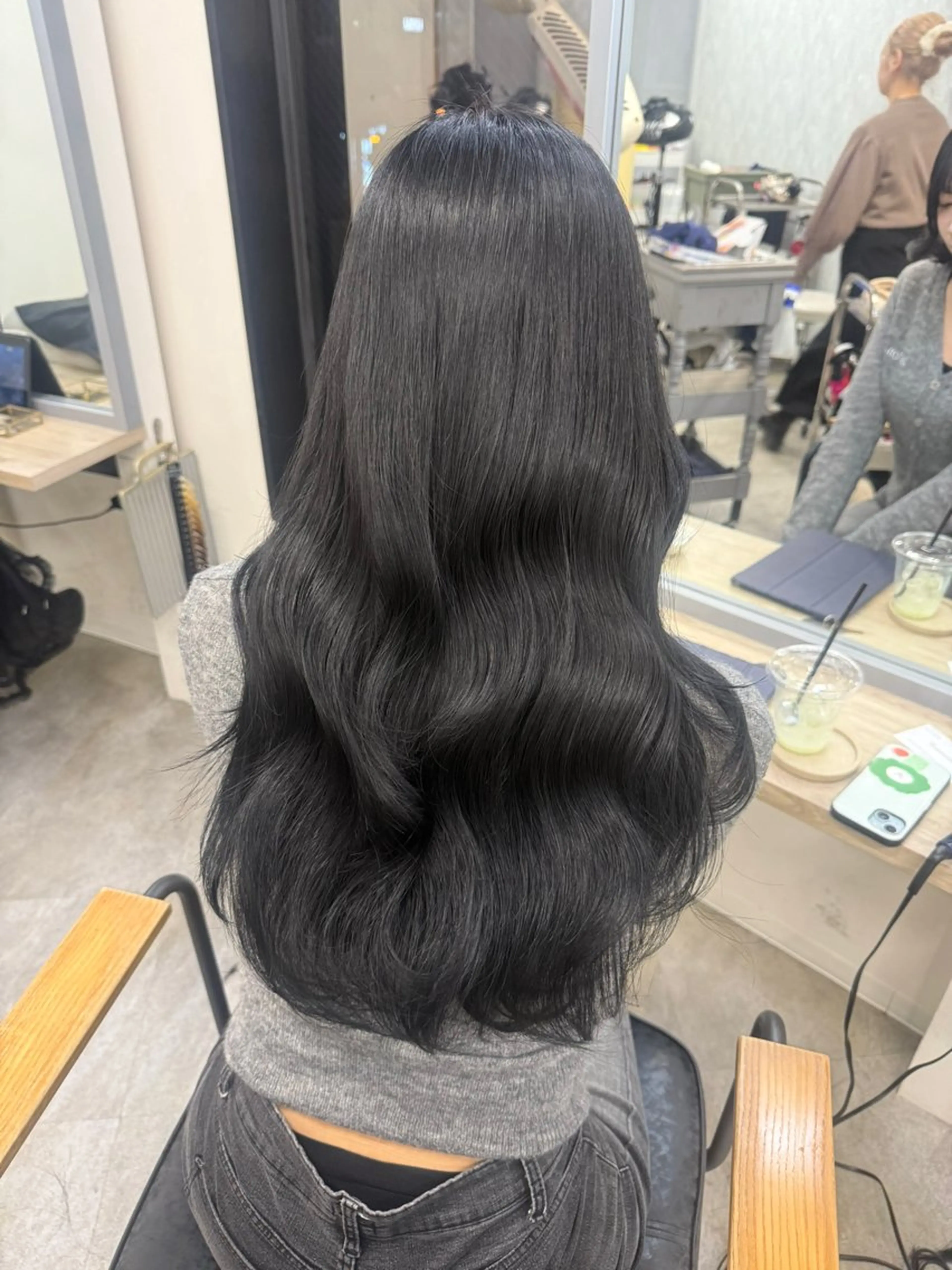 ロング カラー ヘアアレンジ 黒髪 ブルーカラー ブルーブラック カット ヘアカラー トリートメント Himawari♡ 柔らかいカラーのヘアスタイル