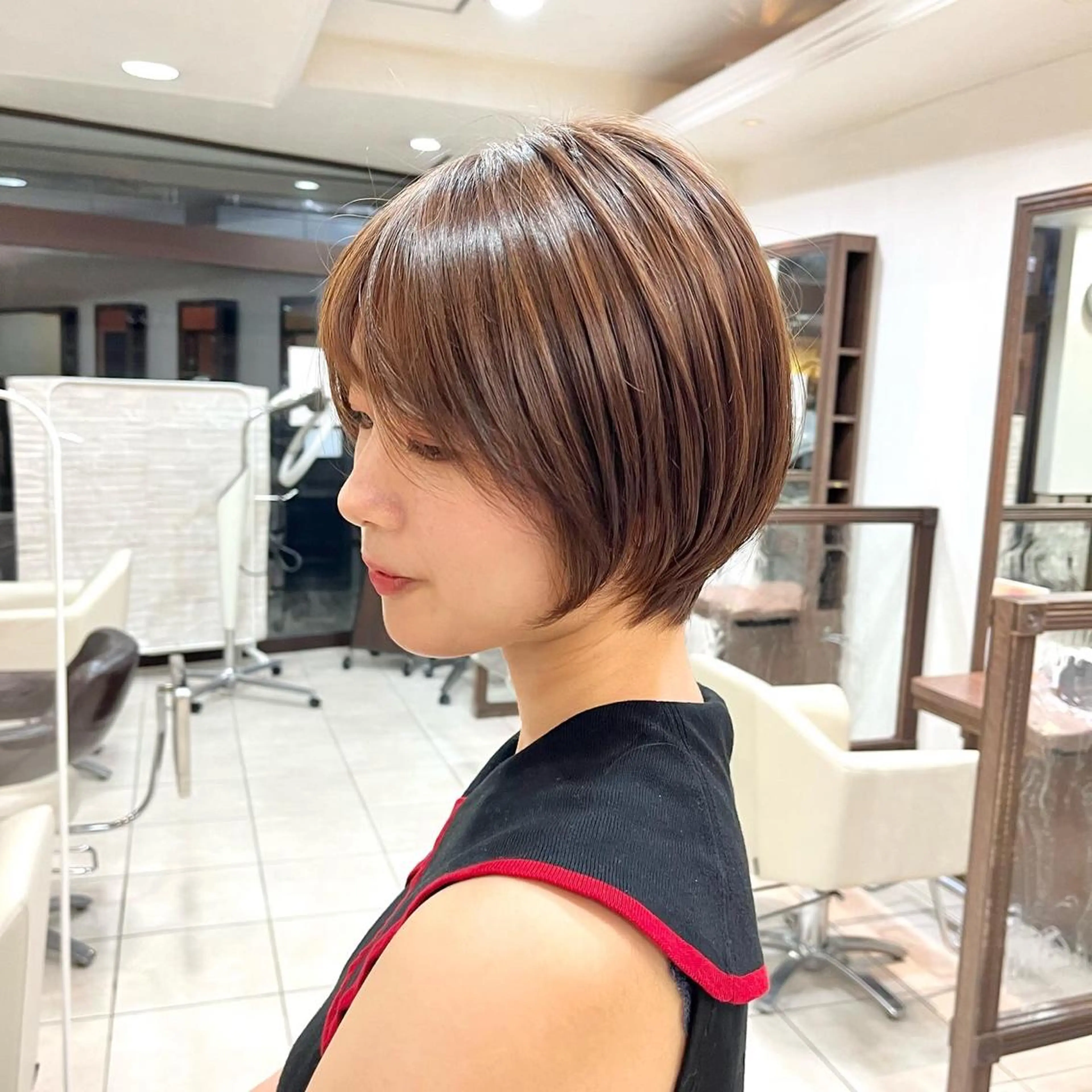 ショート ショートヘア 小顔カット カット ヘアカラー トリートメント ✨髪質改善・縮毛矯正 専門美容室マーベルのヘアスタイル