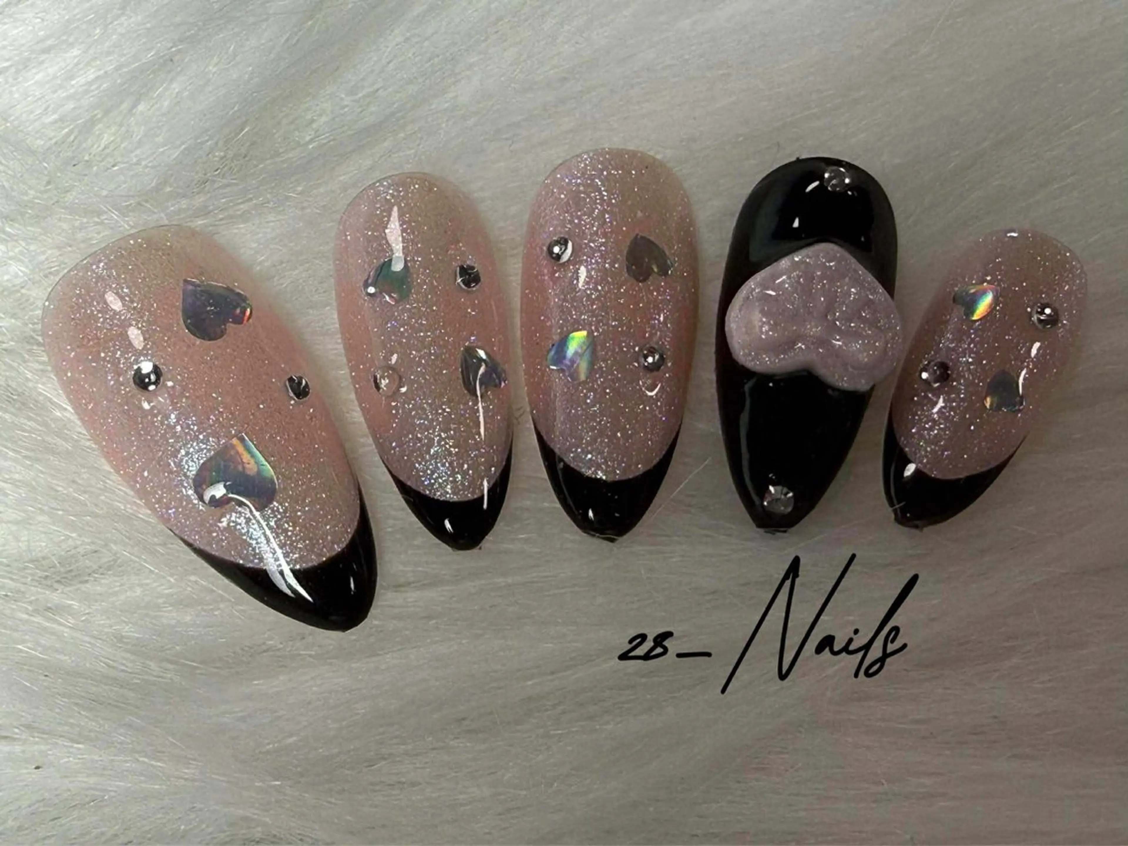 ショート ハンドネイル 28nails .thaoのネイルデザイン