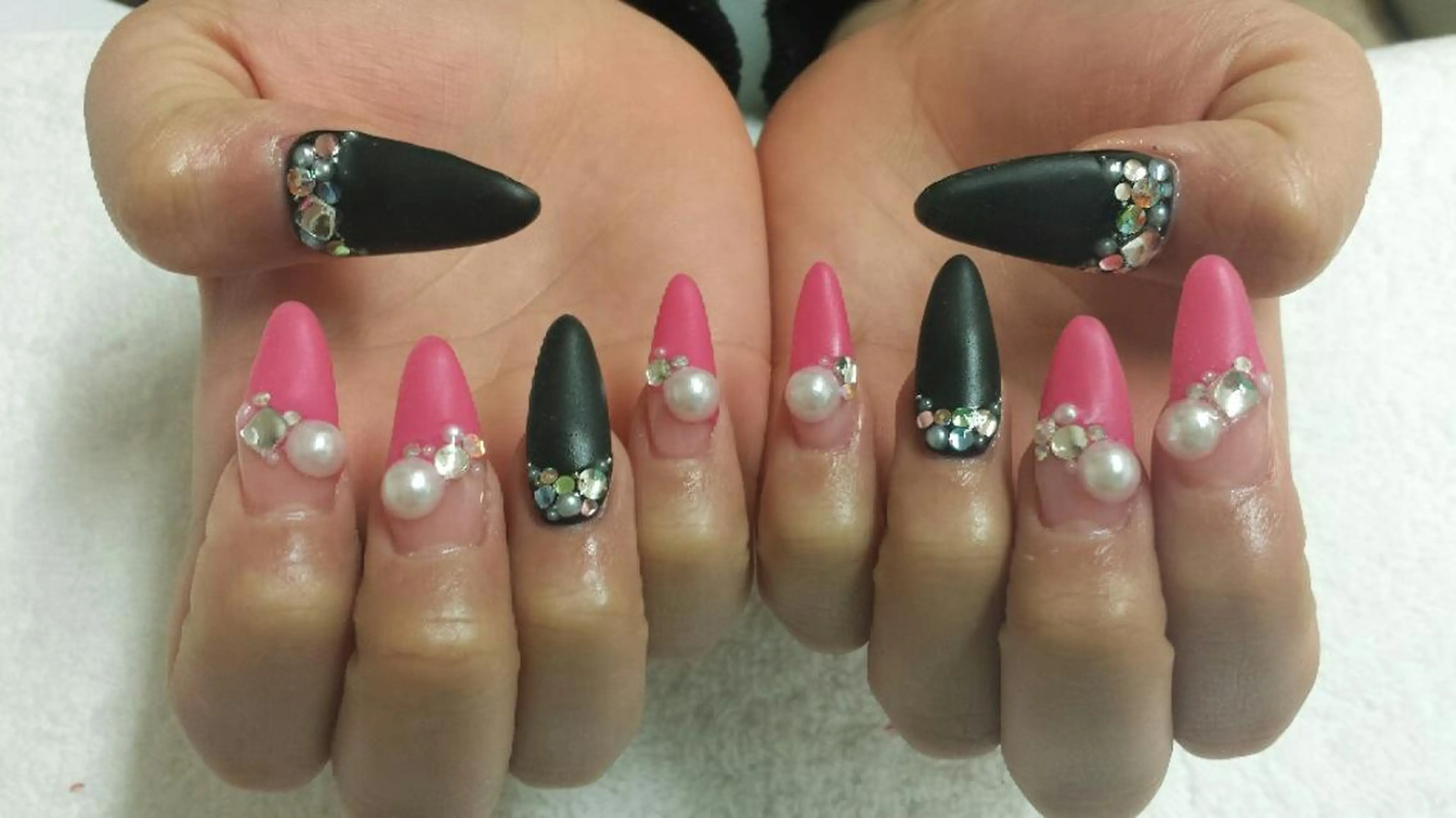 ネイル 河野ちえ (雑誌掲載サロン)のネイルデザイン