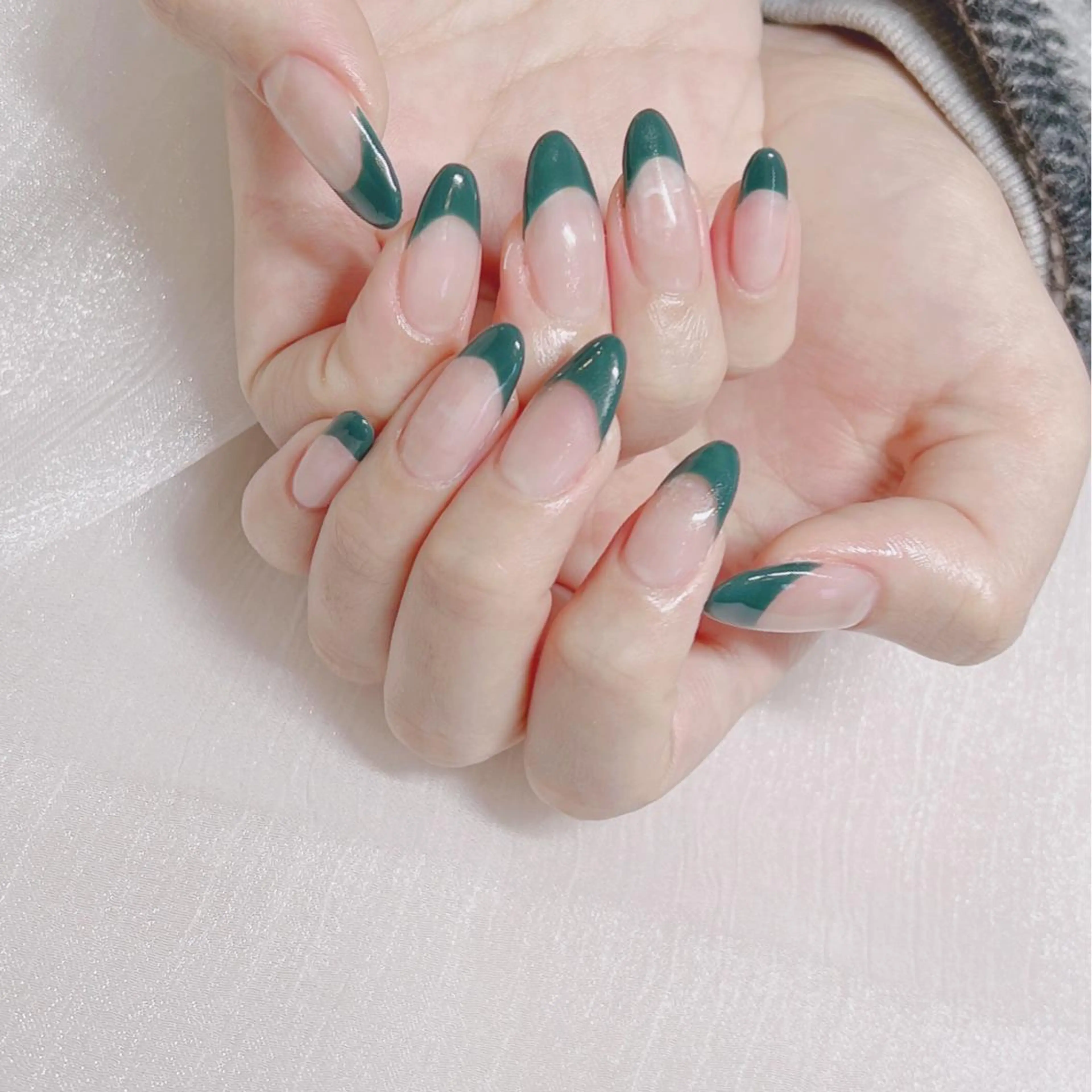 ネイル オーロラネイル フットネイル フレンチネイル ジェルネイル 韓国ネイル 【ENサロン】 Rei🎀Nailのネイルデザイン