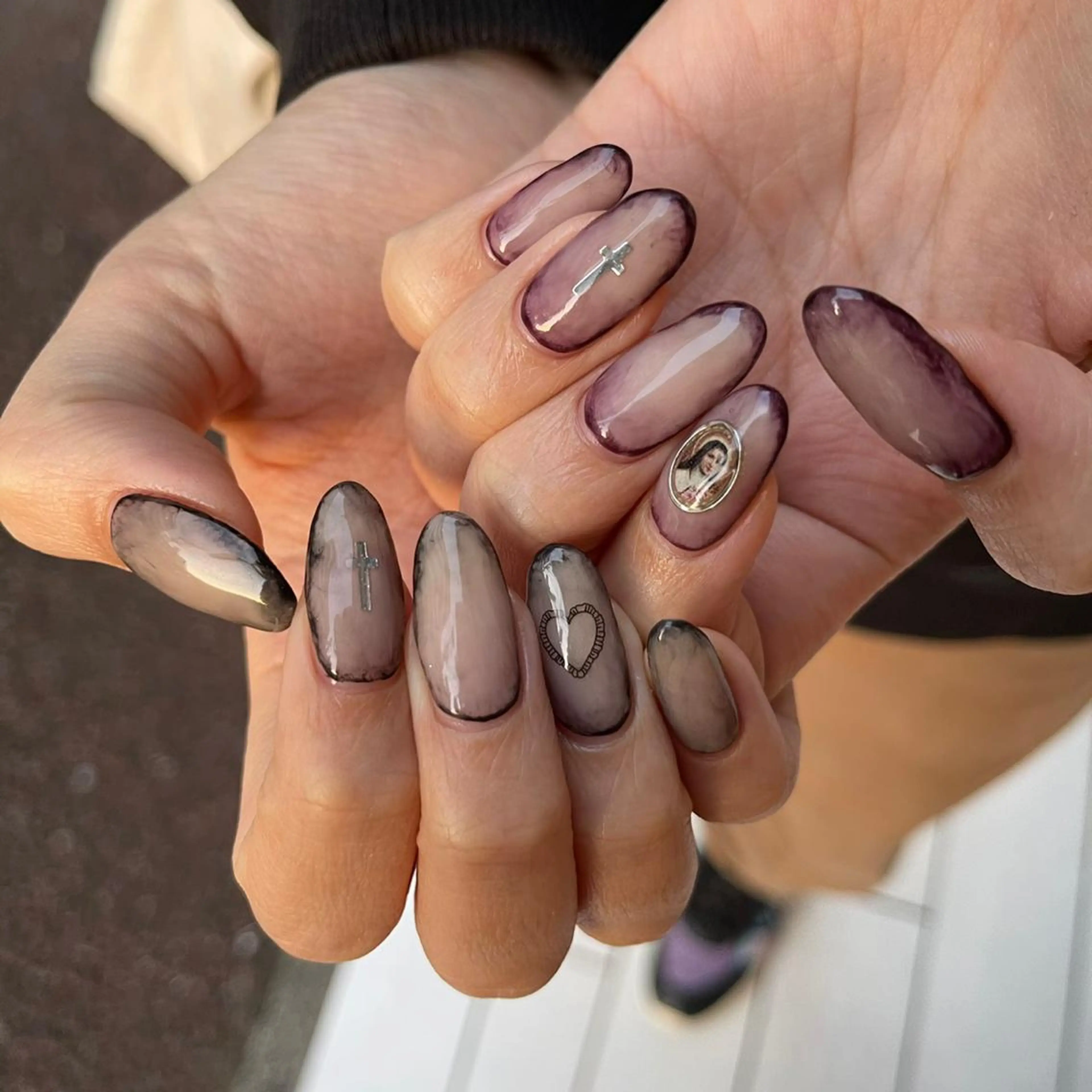 ネイル 持ち込み 鈴木 まゆのネイルデザイン