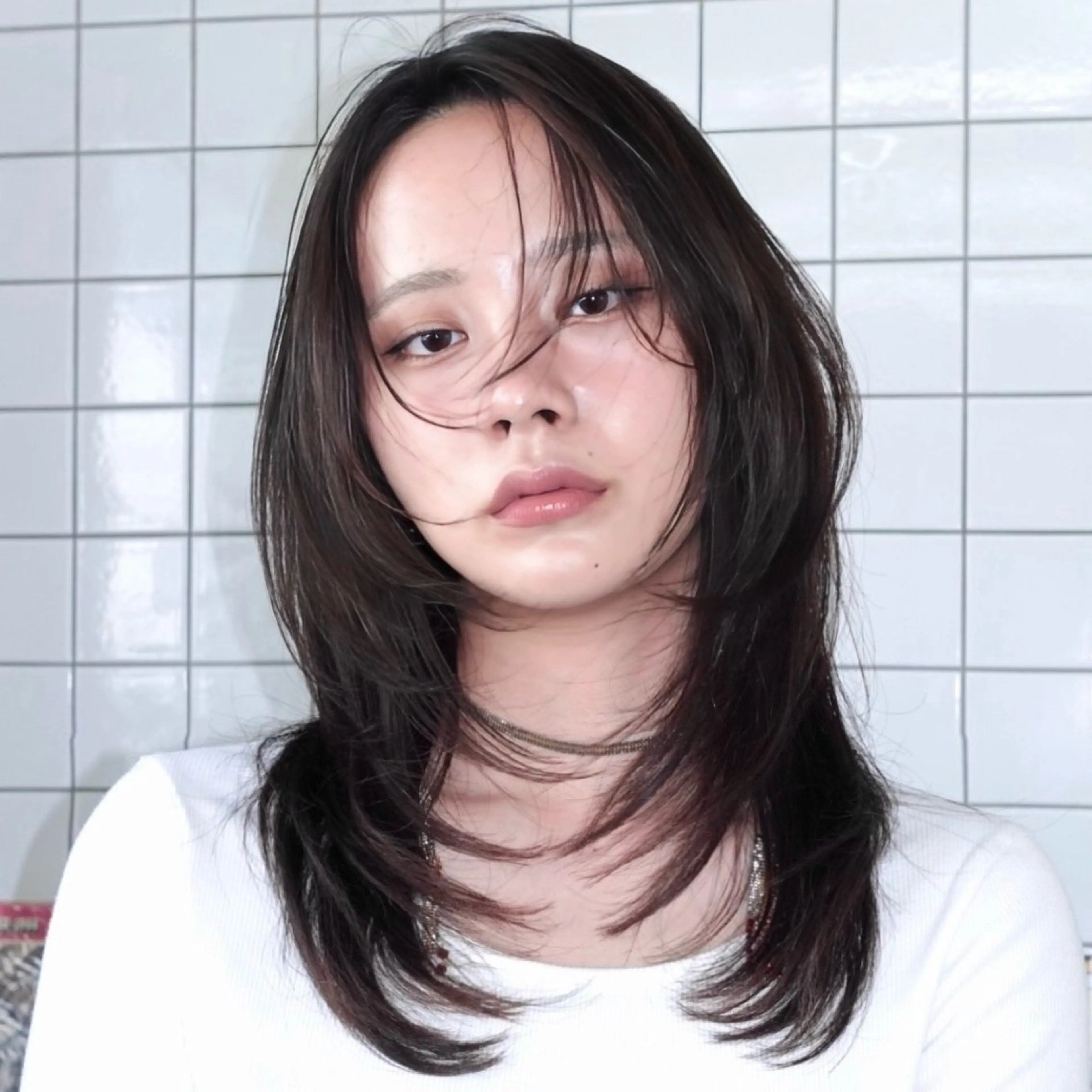 ミディアム カラー ブラウンカラー 透明感カラー 伸ばしかけ ハッシュカット 韓国風ヘア カット トリートメント レイヤーカット ハッシュカットのヘアスタイル