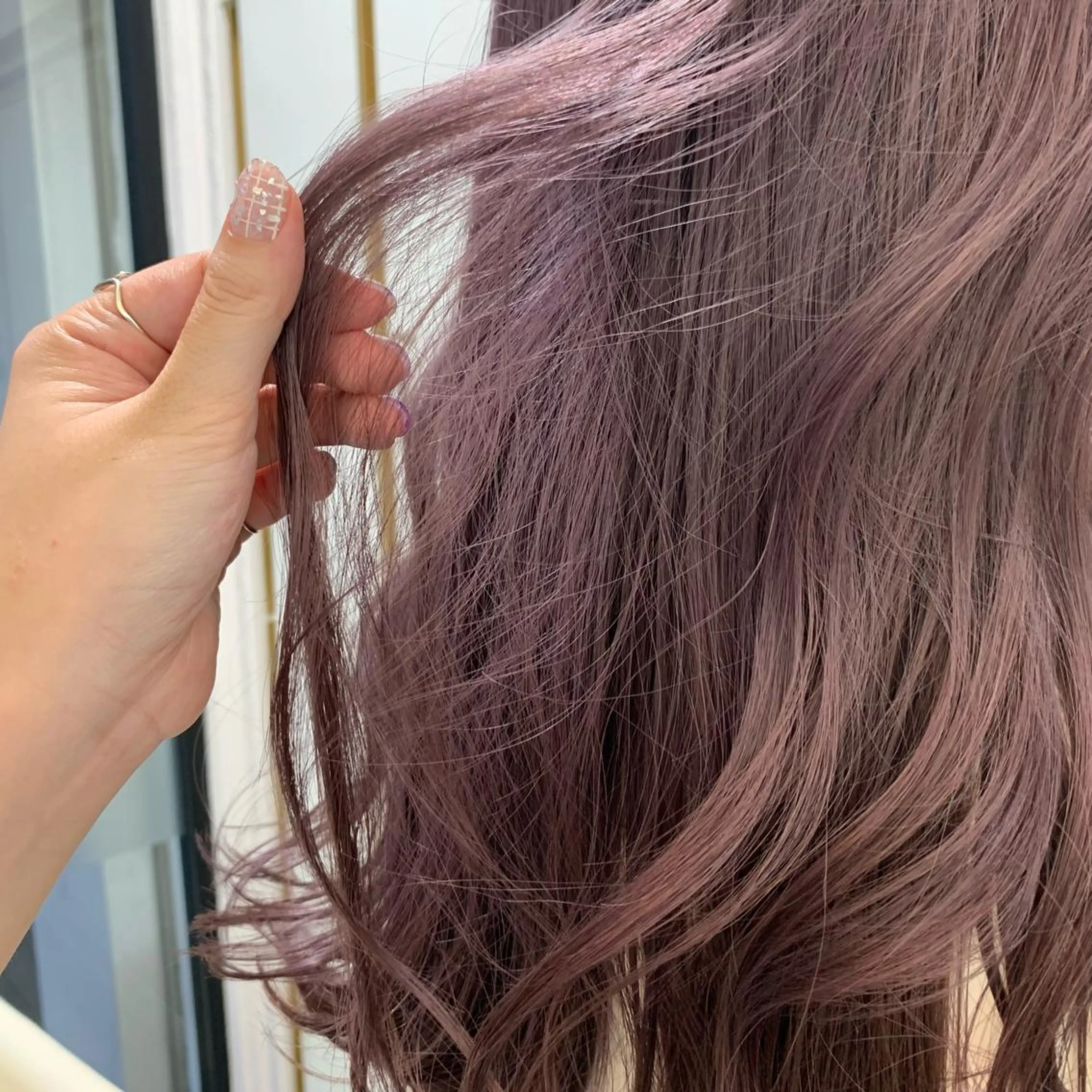 ロング カラー ウスイ ハルカのヘアスタイル