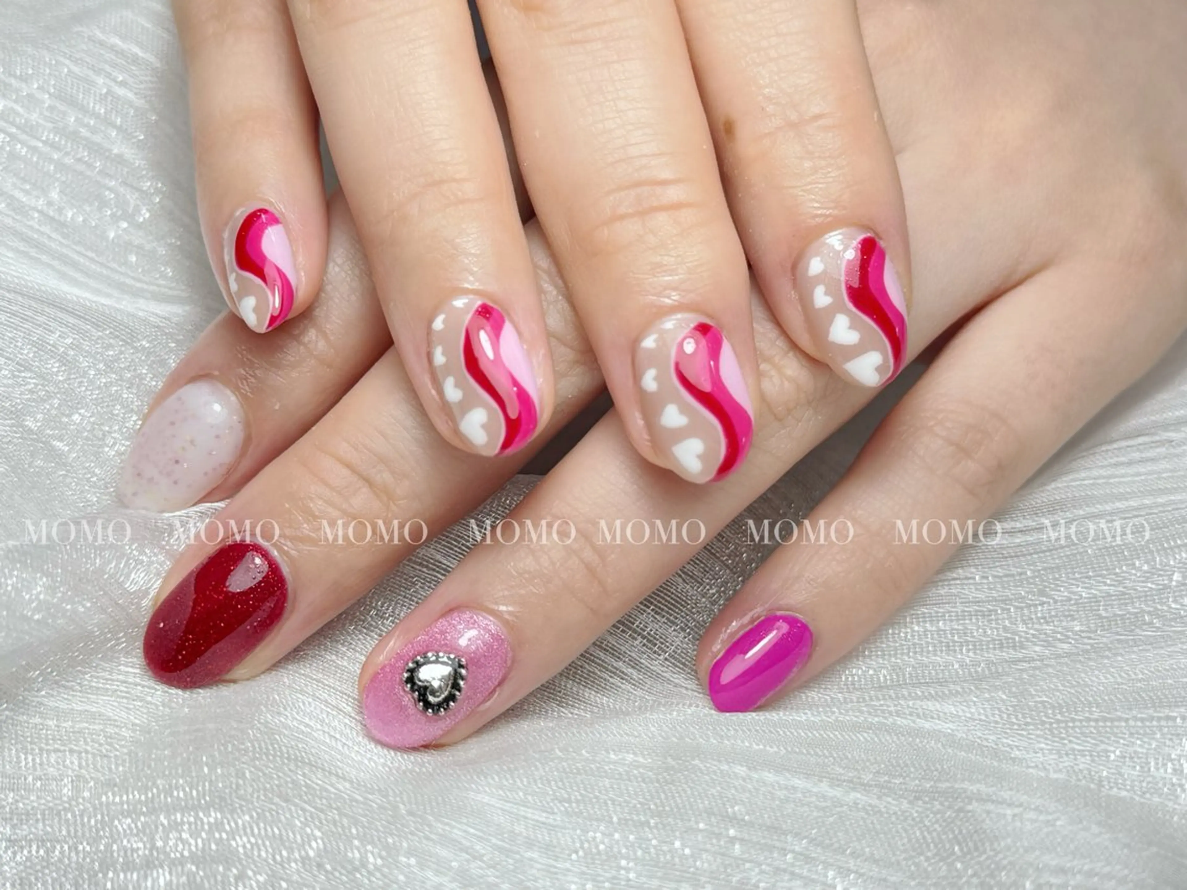 ネイル バレンタイン ハンドネイル MOMO nail所属・NIITSU 川崎のネイルデザイン