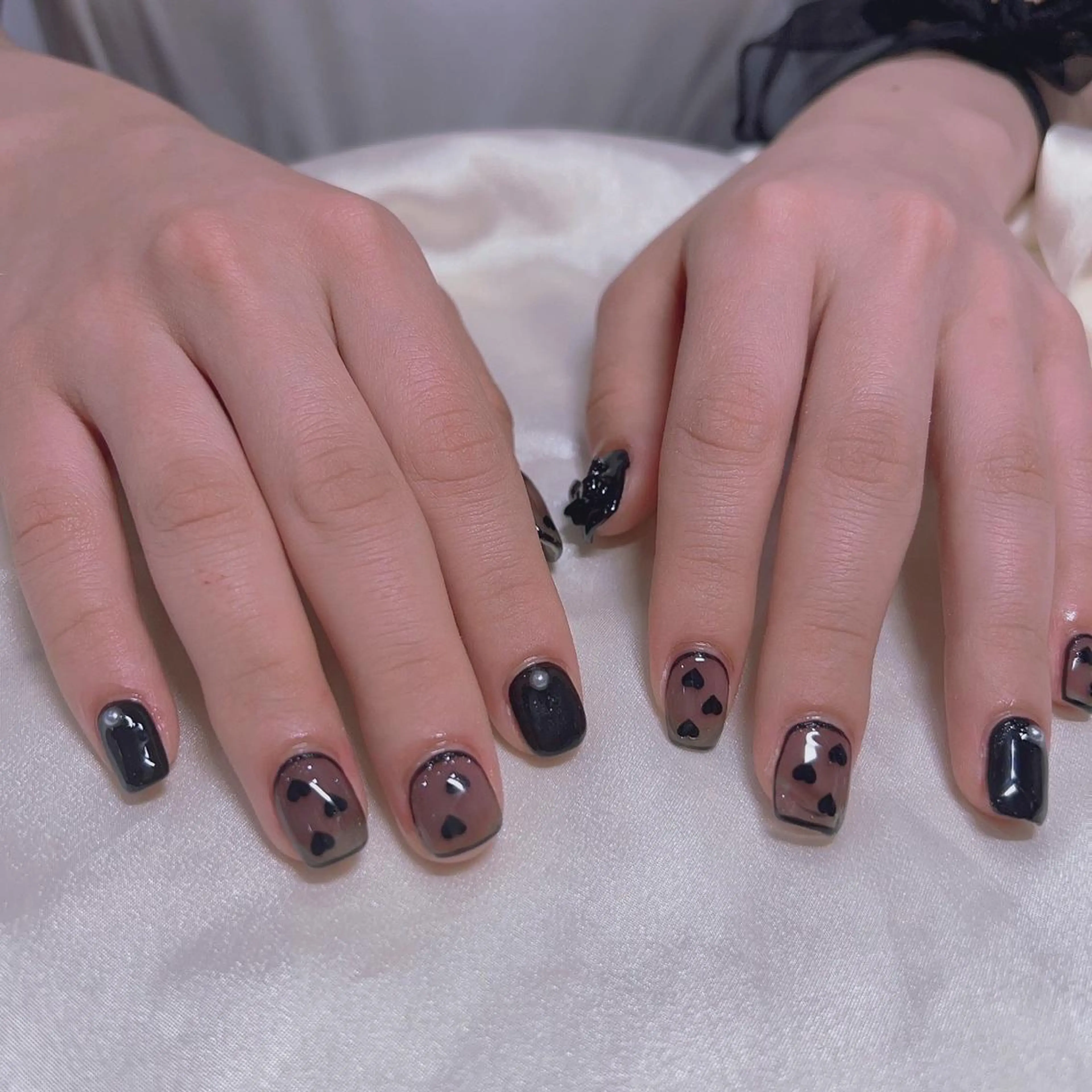 ネイル マツエク・マツパ アイブロウ 眉カラー 韓国風マツエク パリジェンヌラッシュリフト まつげパーマ ワンホンマツエク ハンドネイル Nail&eye Belire 新宿のネイルデザイン