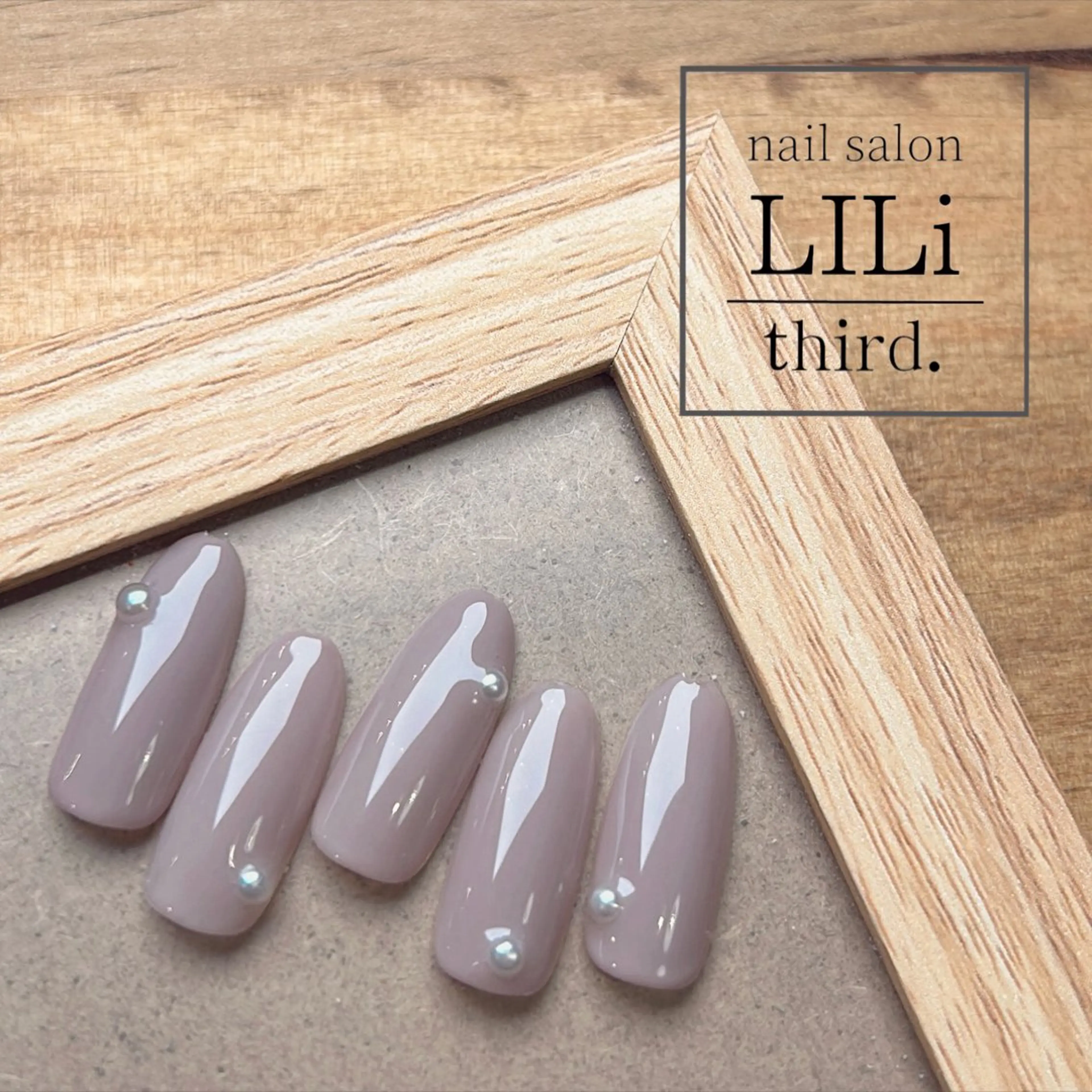 ネイル オフィスネイル ワンカラーネイル シンプルネイル ストーンネイル nail salon LILi third.所属・Saya ᵕ̈*のネイルデザイン