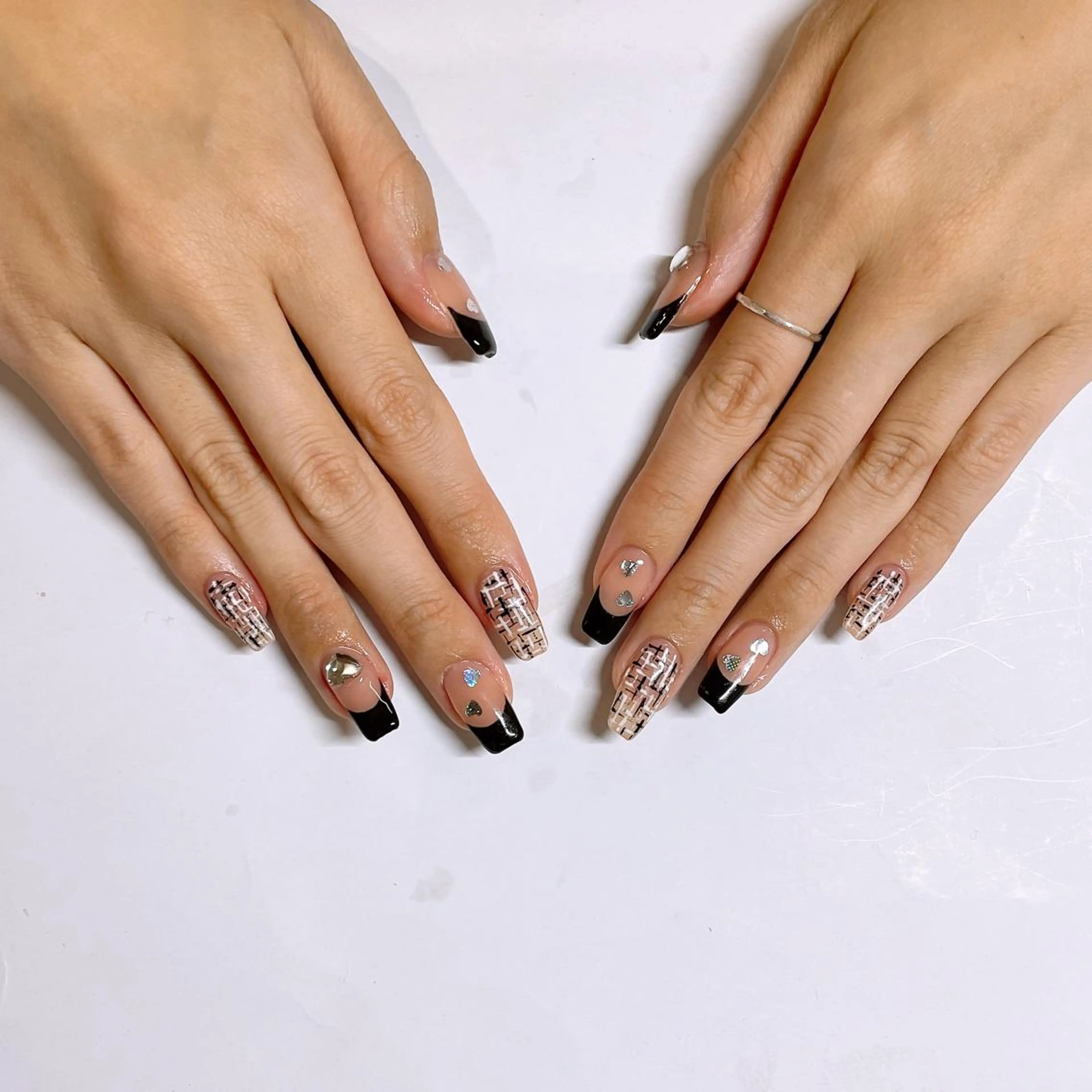 ネイル ハンドネイル VIERU 🌈🎀💖のネイルデザイン