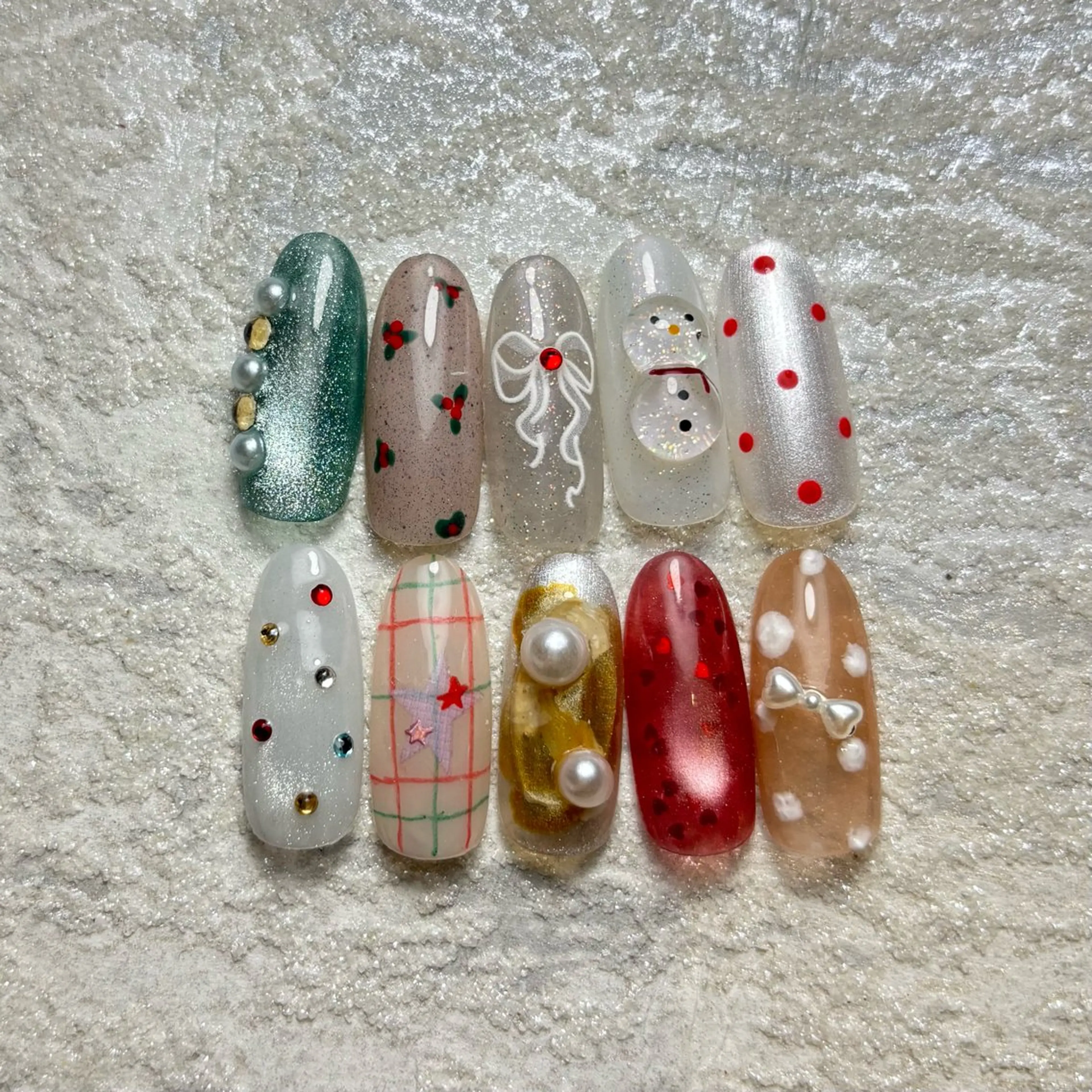 ハンドオフあり/クリスマスデザイン🎄⭐️/10本中5本アートの写真