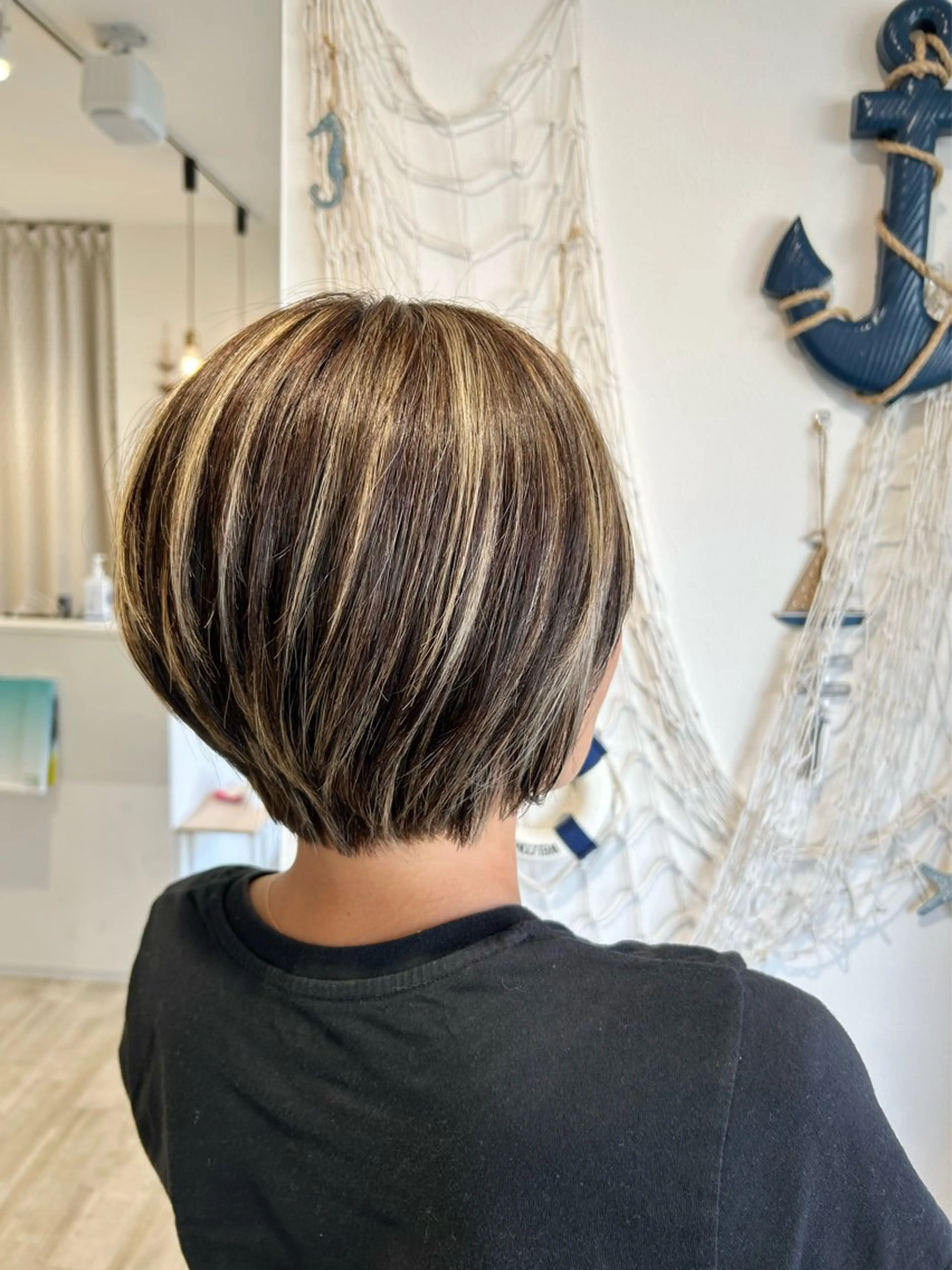 ショート カラー ショートボブ アッシュ ベージュカラー グレージュ ハイライトカラー やじま ひろこのヘアスタイル