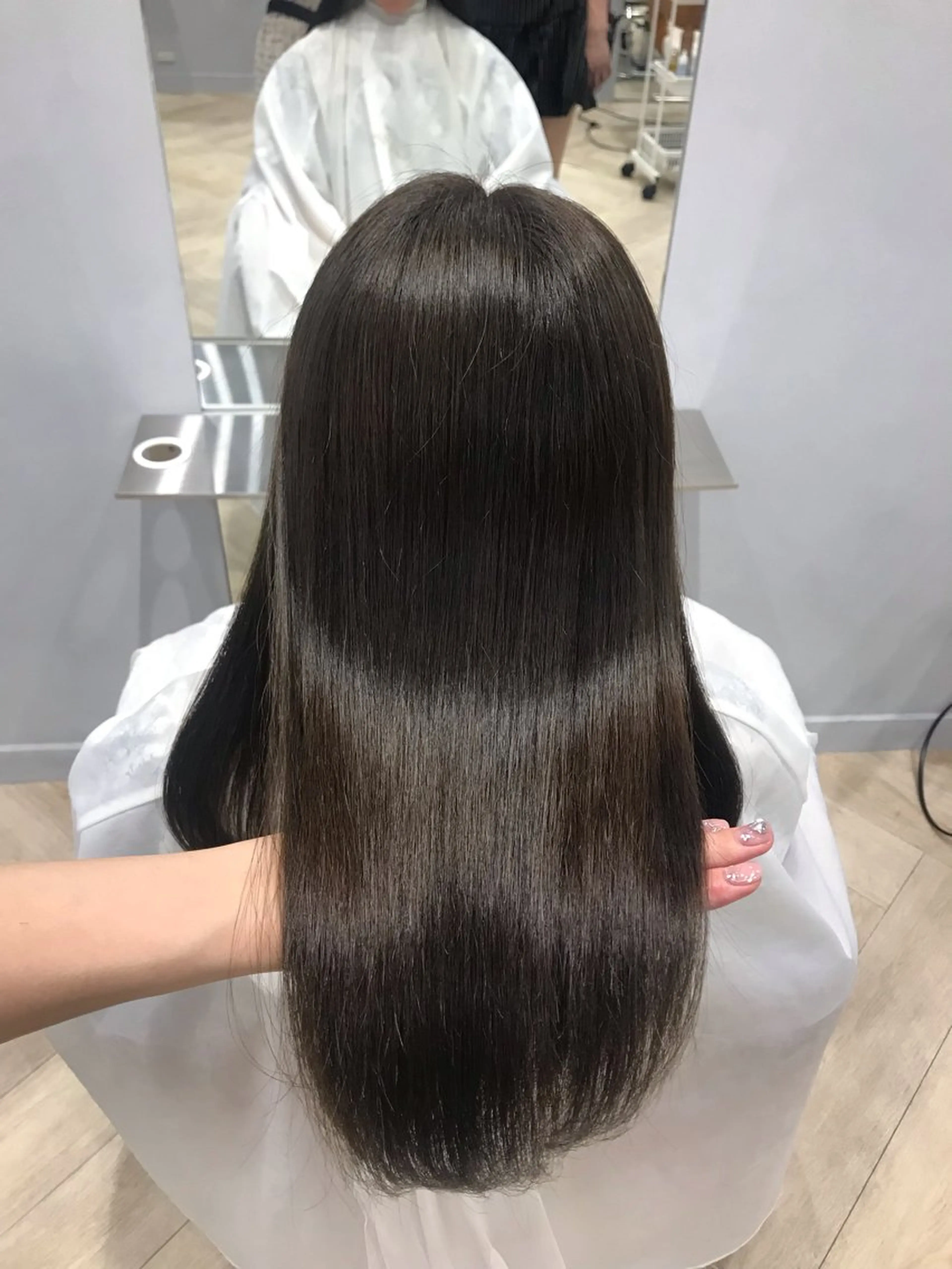 ミディアム 新田 璃那のヘアスタイル