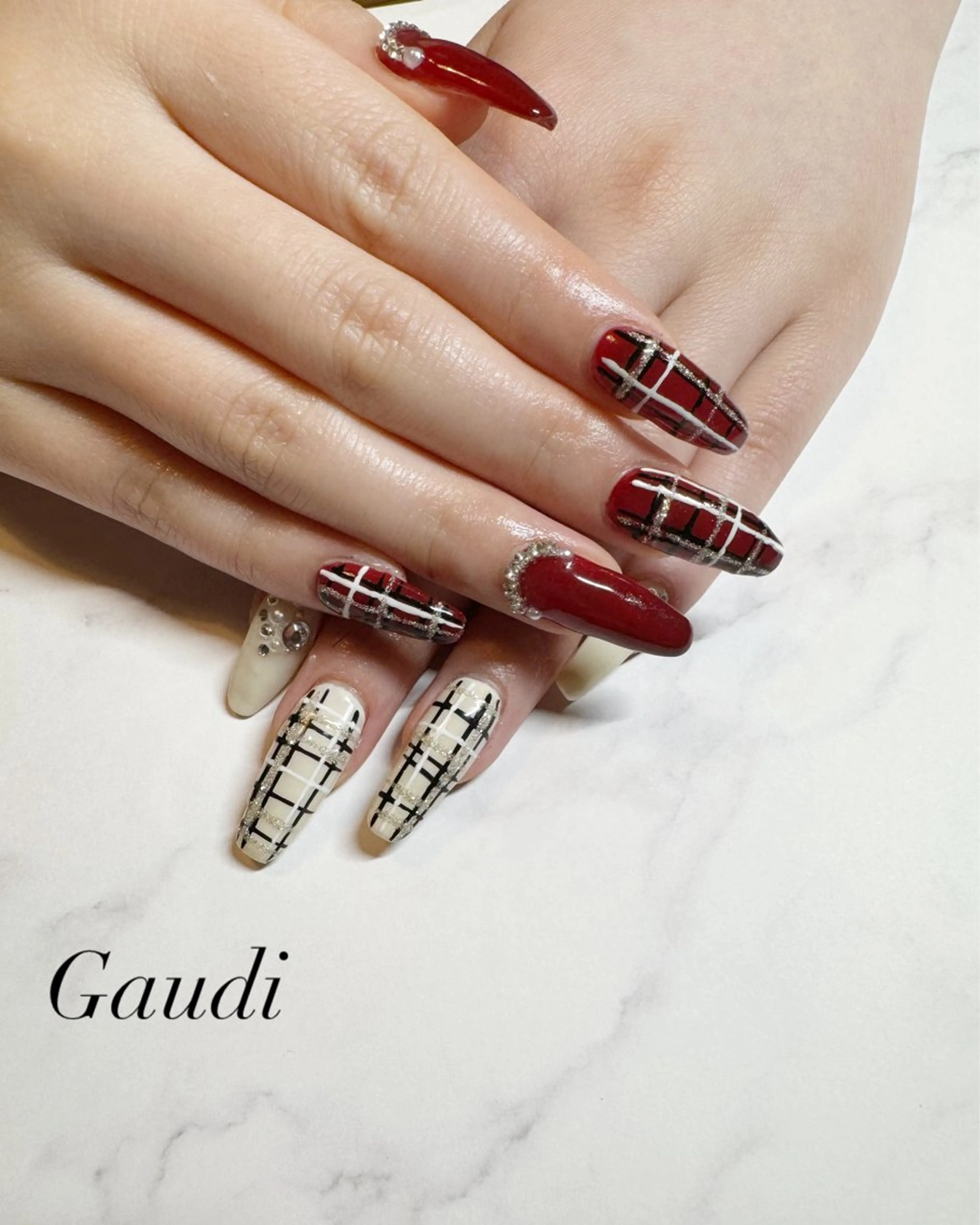 ネイル アートネイル 持ち込み ツイードネイル 冬ネイル クリスマス Gaudi.Nail Rinaのその他イメージ