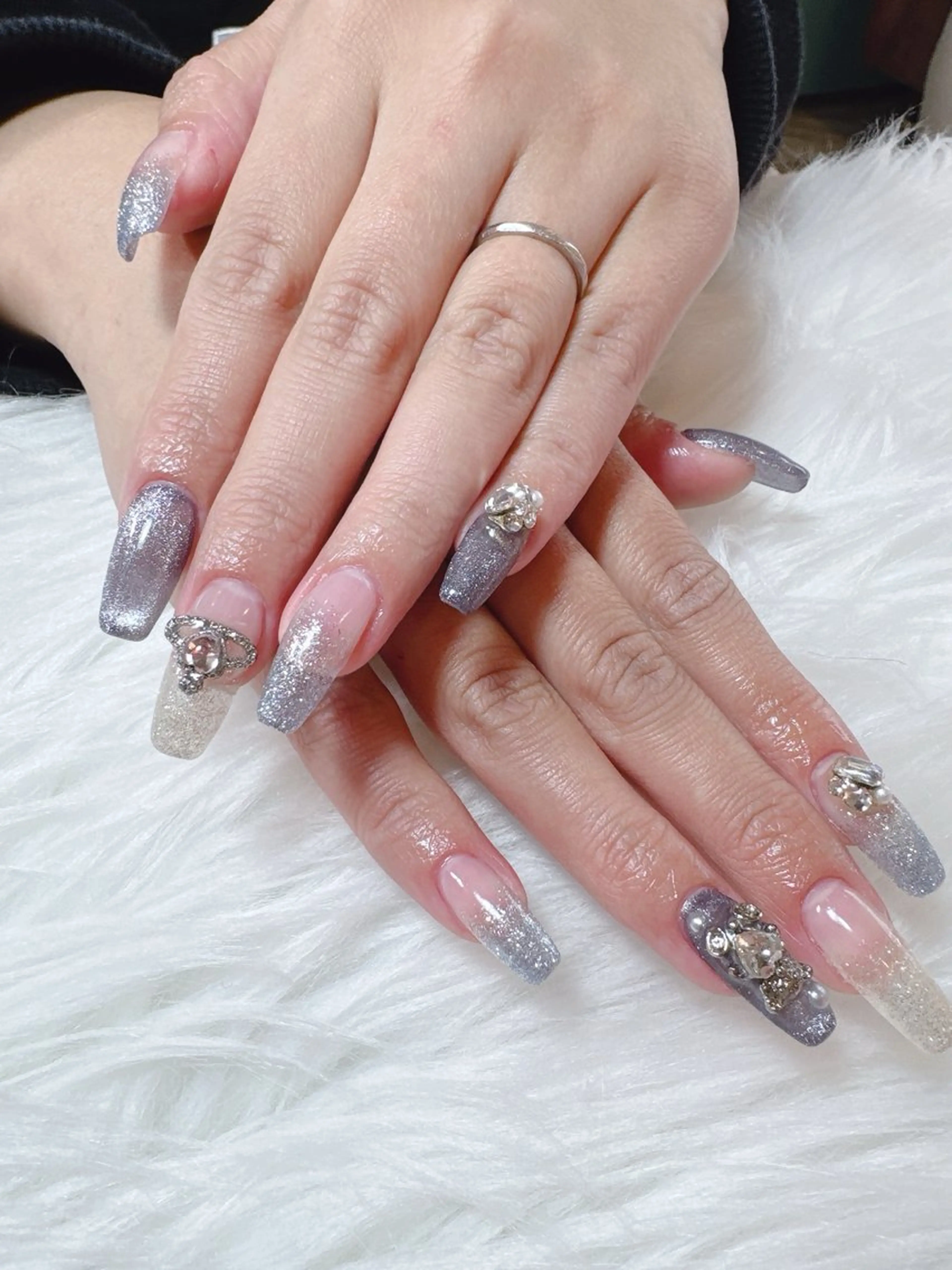 ネイル 長さ出し キラキラネイル ラメ(グリッター) ラメグラデーション マグネットネイル Mignon Reve所属・MignonReve ☺︎MIYUのネイルデザイン