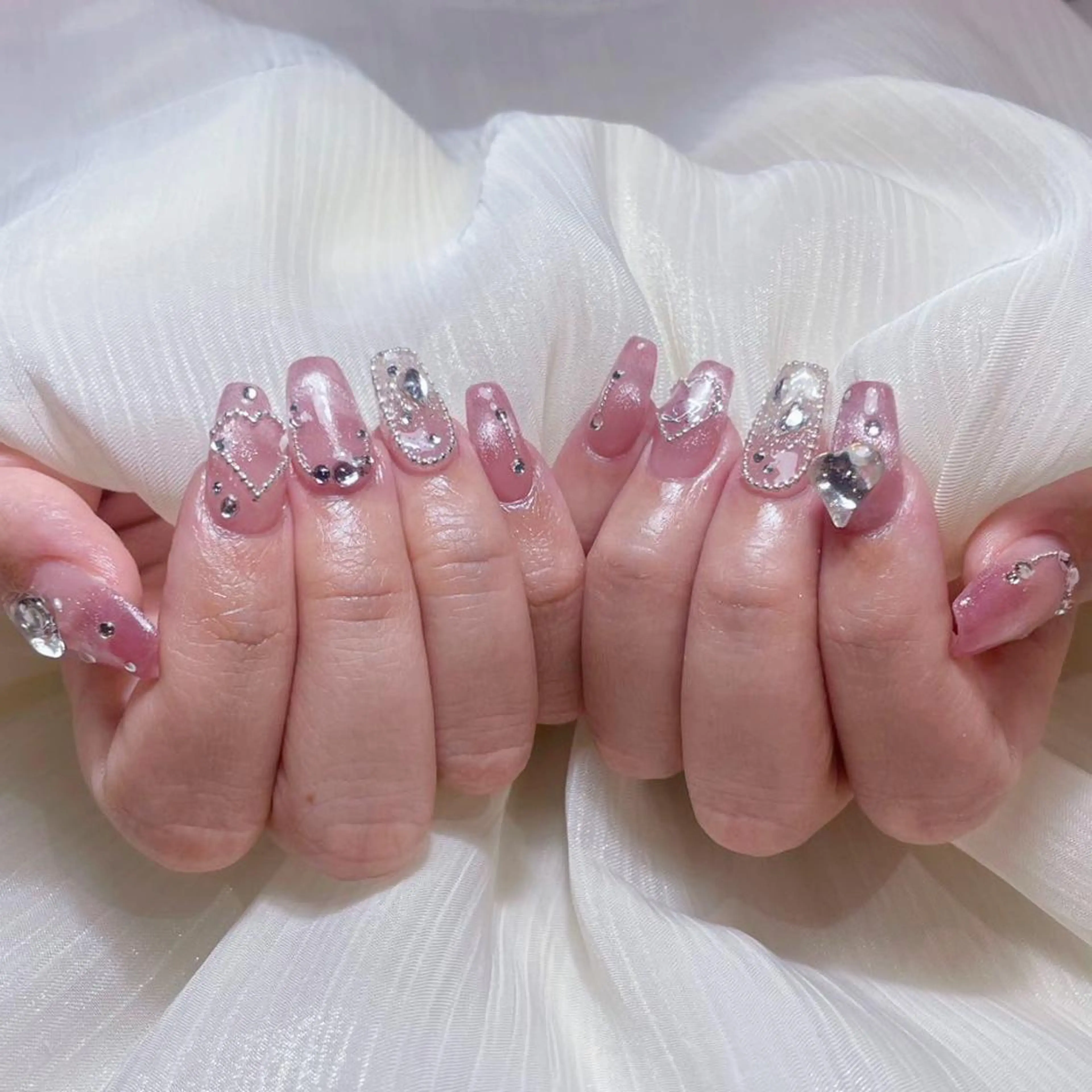 ネイル アートネイル オーロラネイル フラッシュネイル ガーリー キラキラネイル ハンドネイル Diamond NAIL💝のネイルデザイン