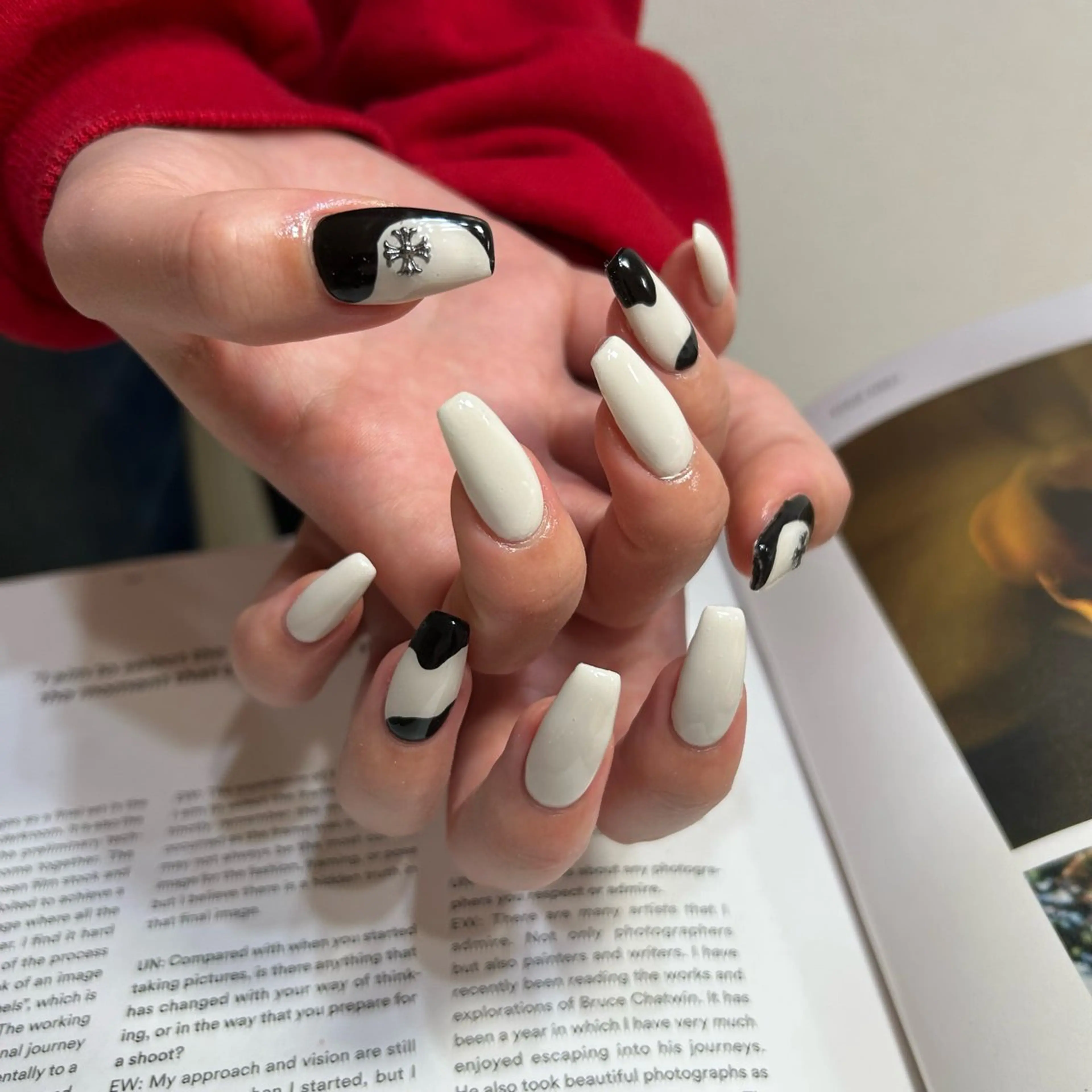 ネイル ブルー フットネイル ジェルネイル キラキラネイル 韓国ネイル RooM -produce by maynail-所属・RooM -mizuki-のネイルデザイン