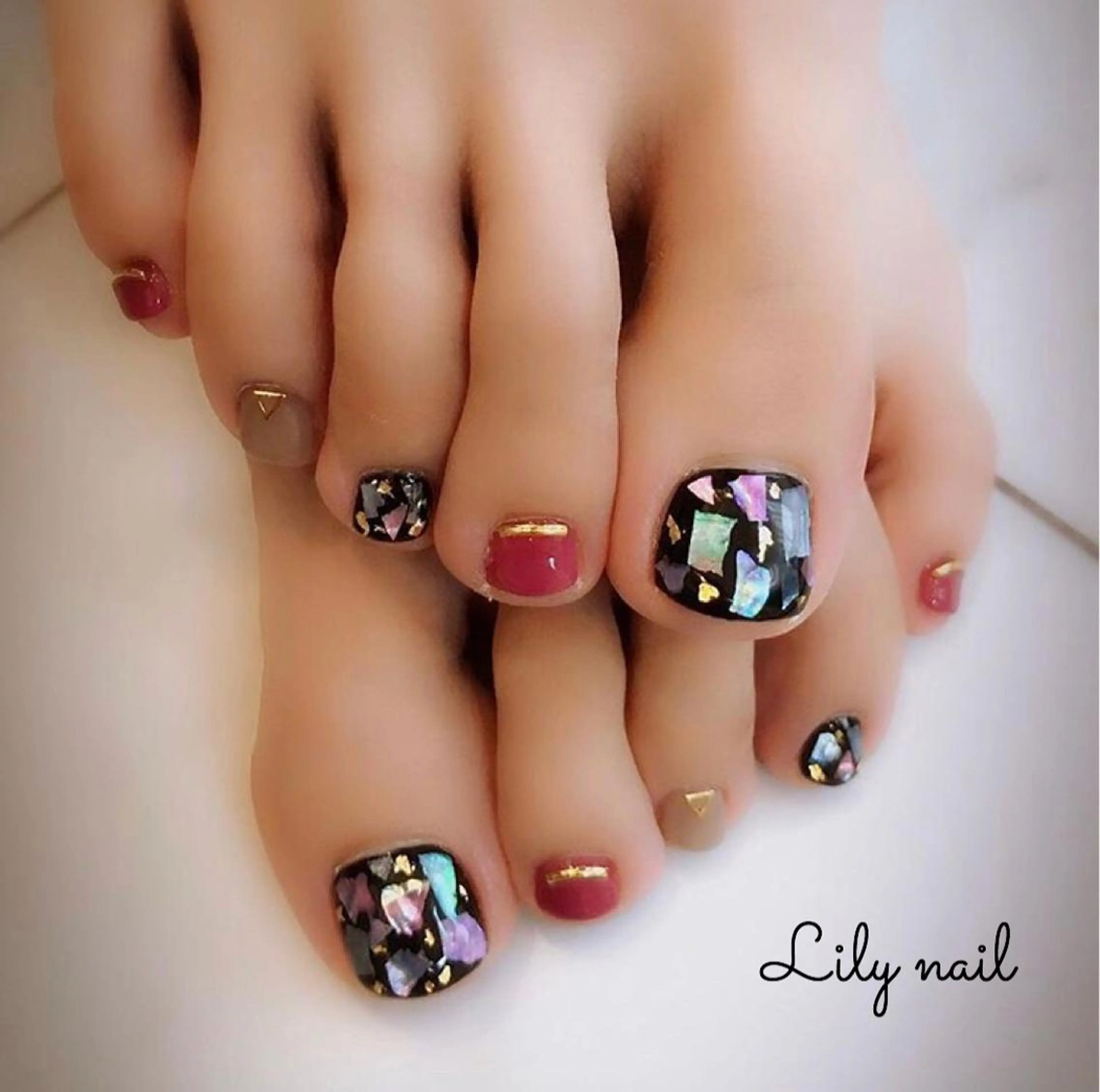 ネイル べっ甲ネイル ブルー ボルドー グラデーション ニュアンスネイル tink 横浜店所属・Tink 横浜のネイルデザイン