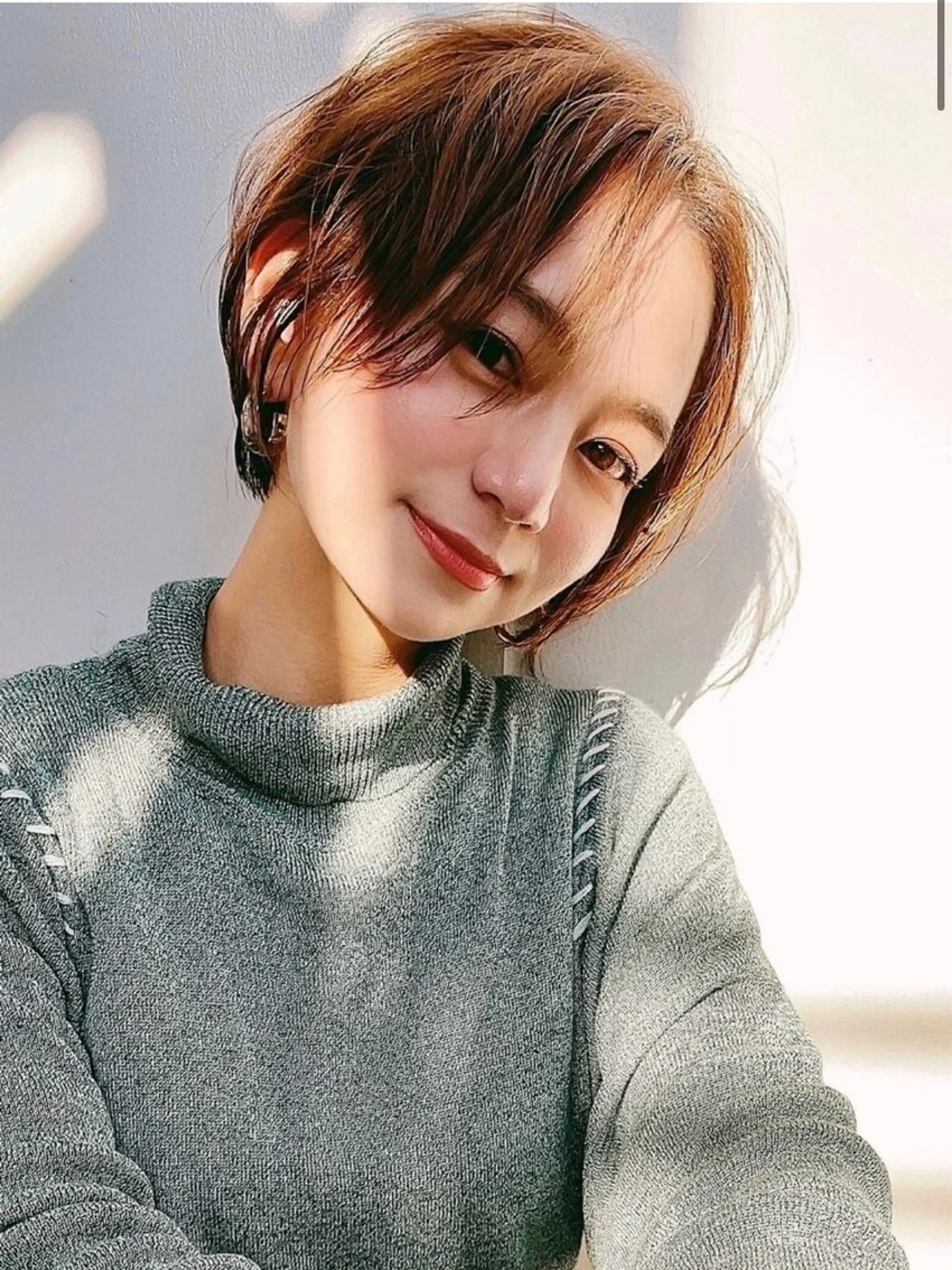 ショート カラー ヘアアレンジ メンズ ショートボブ メンズインナーカラー ブルーカラー ブルーグレー ブルーグレージュ 大西 れいやのヘアスタイル