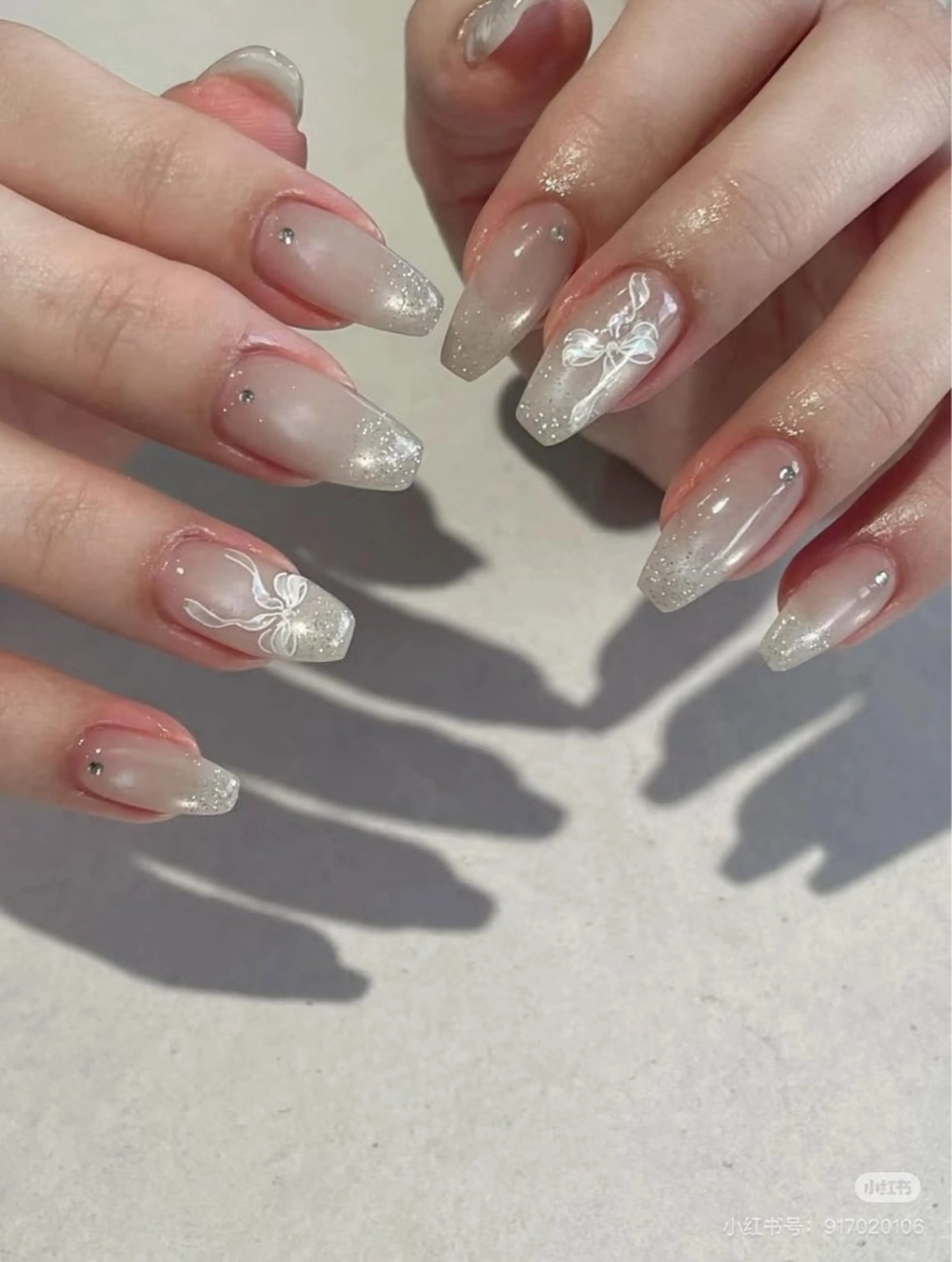 ネイル ハンドネイル 穎 アオリのネイルデザイン