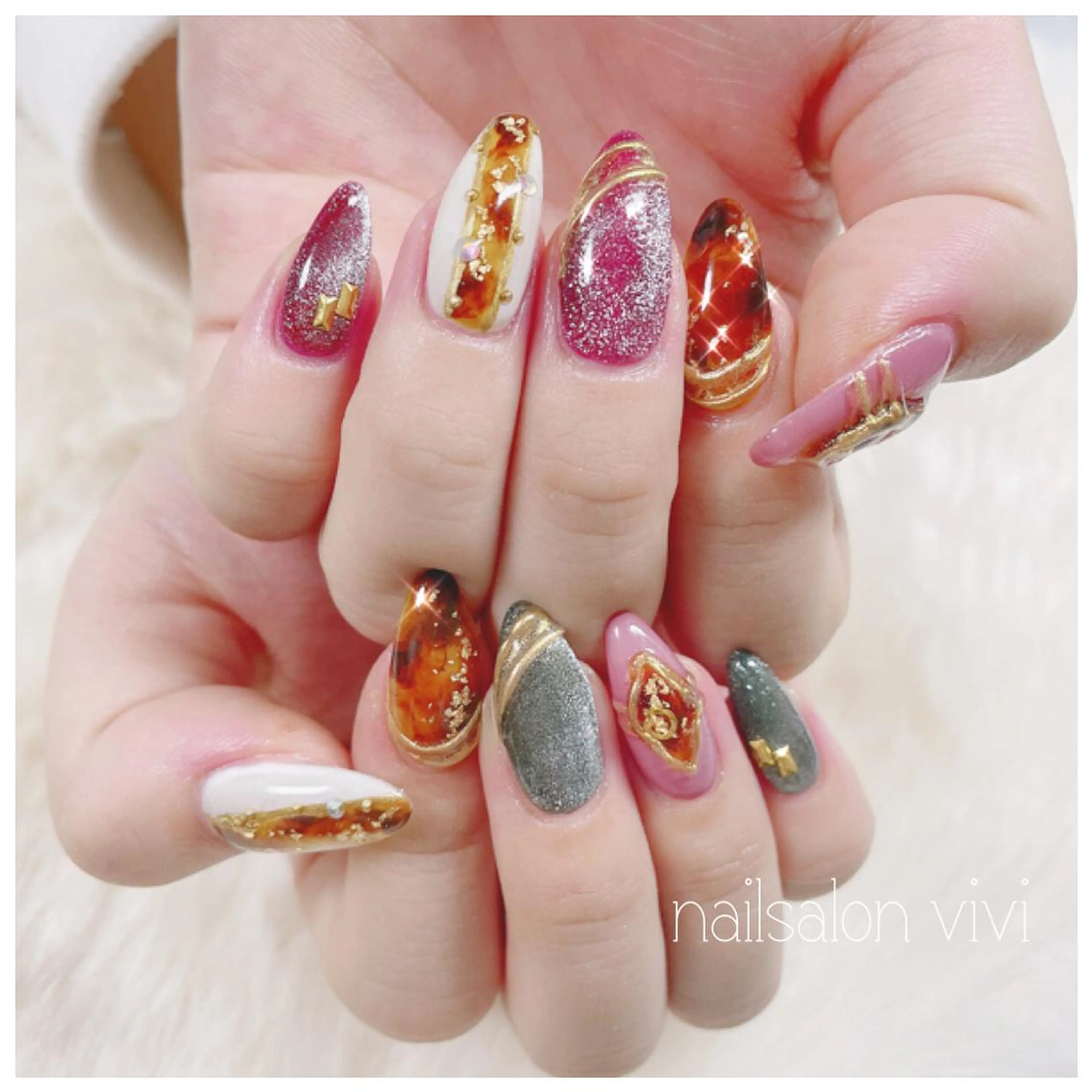 ネイル ＶＩＶＩ nailsalonのネイルデザイン