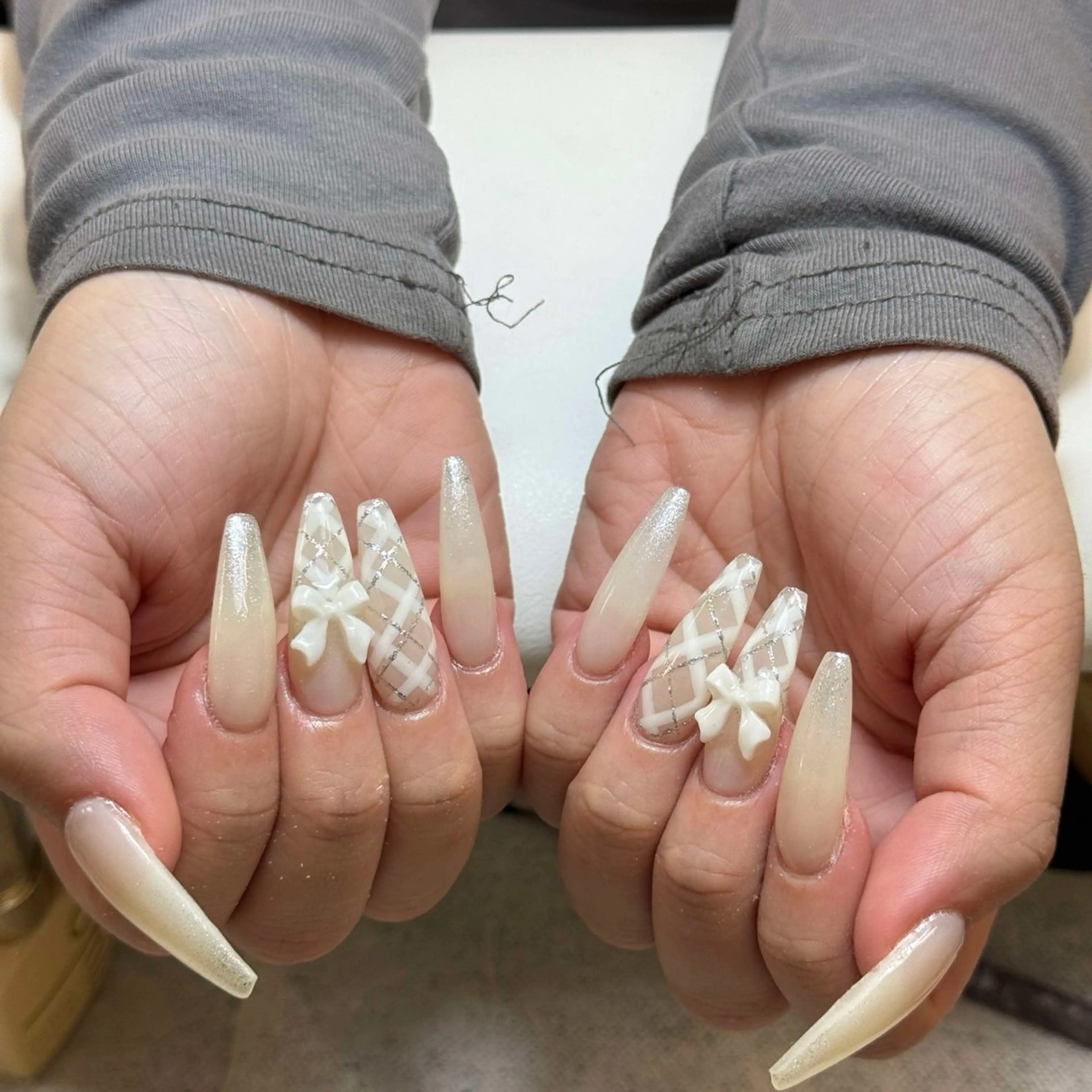 ネイル オーロラネイル チークネイル フットネイル フレンチネイル ハロウィン ハンドネイル Lumi Nail 新大久保3‘のネイルデザイン