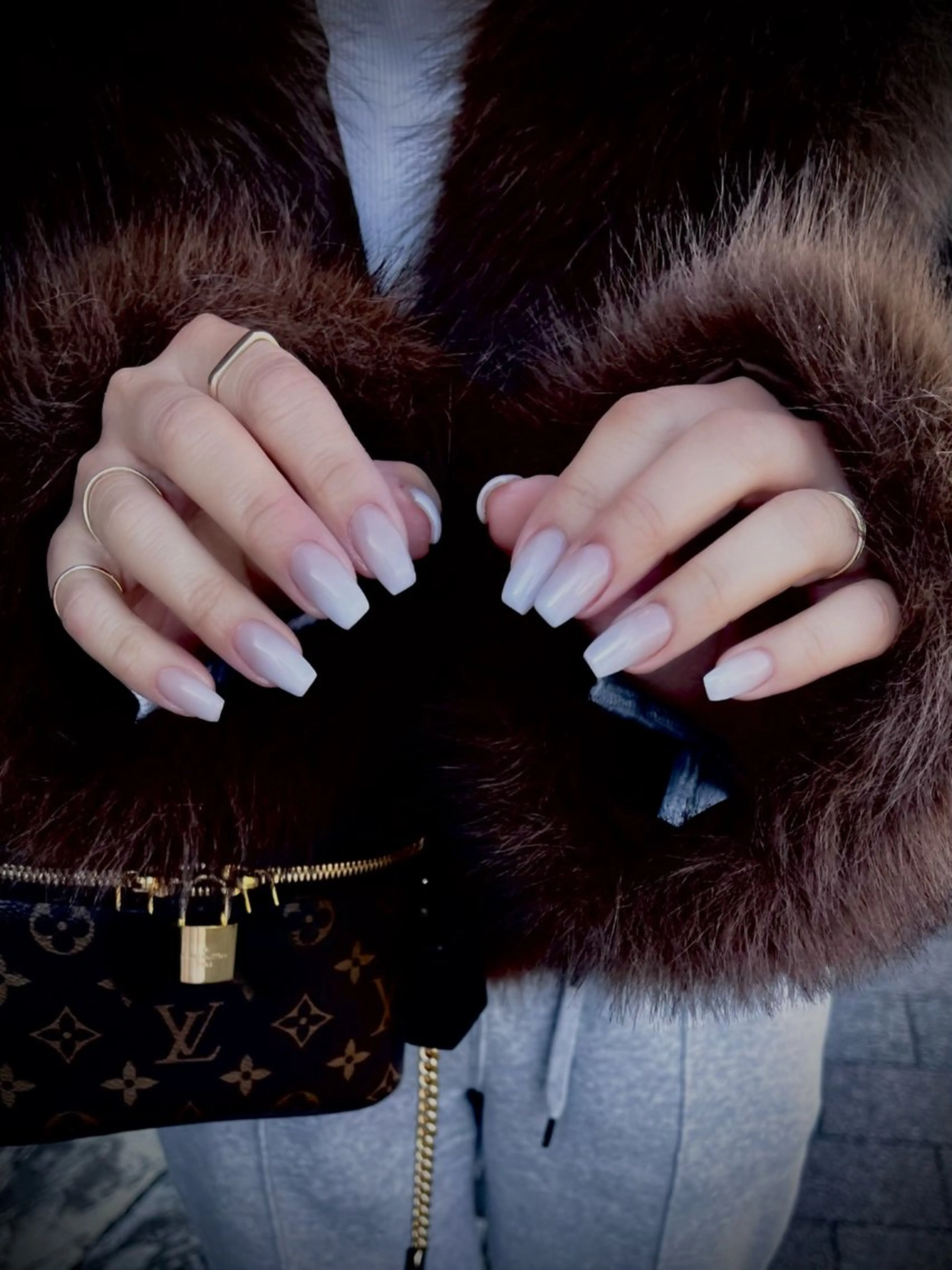 ネイル キラキラネイル マグネットネイル ワンカラーネイル スカルプネイル ワンホンネイル nine.🦋 YUKOのネイルデザイン